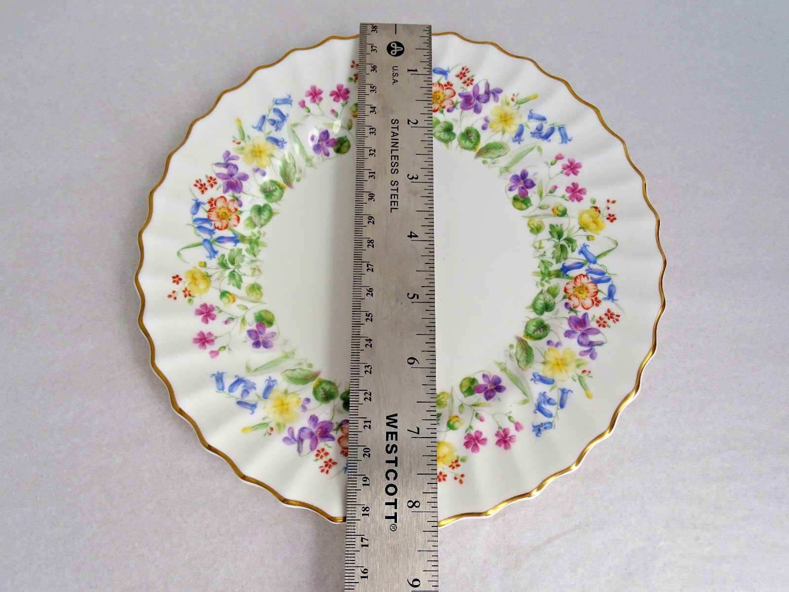(2) Royal Doulton Easter Morn Bone China Decorative Plates Flower England