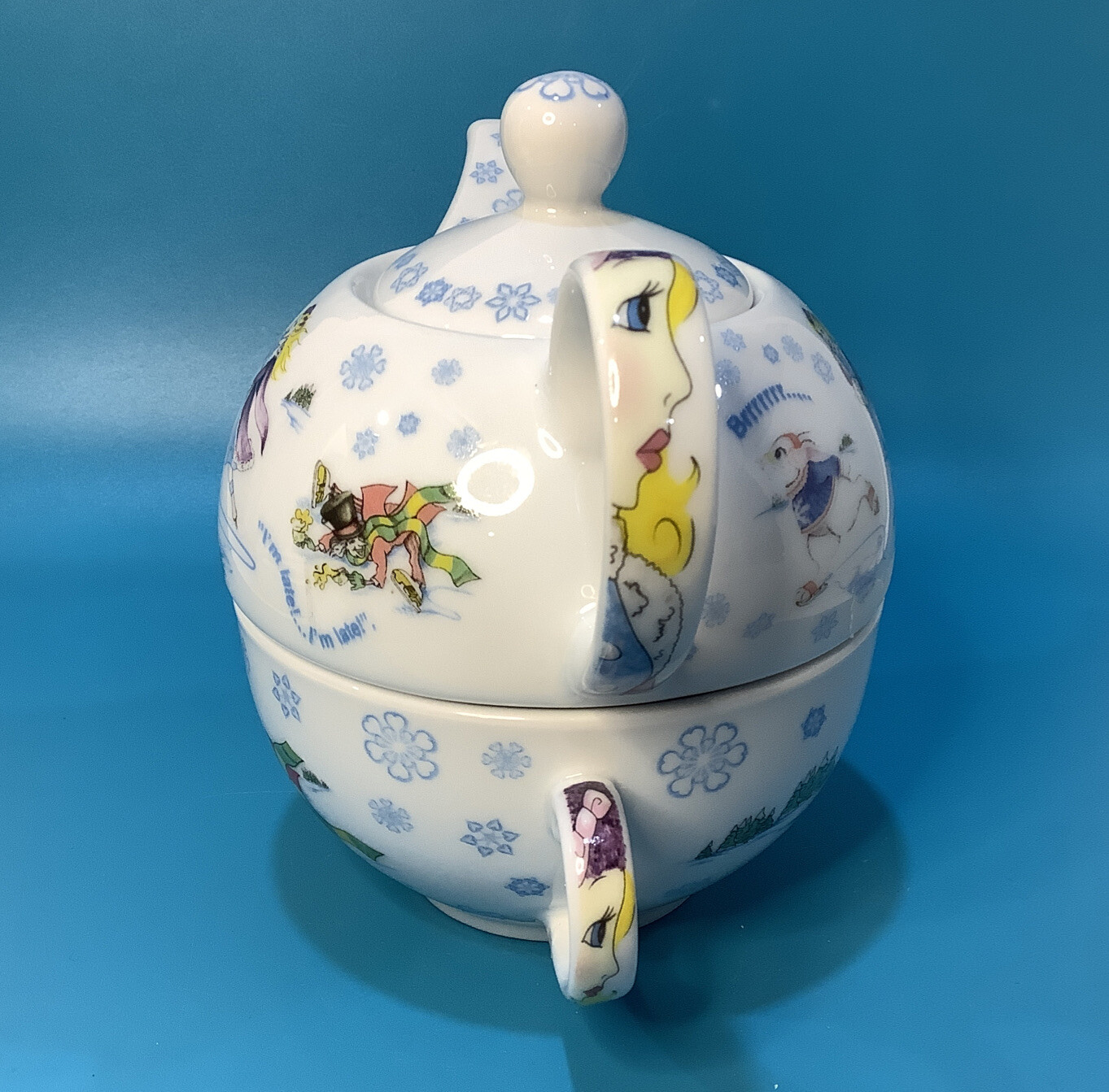 Paul Cardew Alice in Wonderland Winter Tea for One Teapot & Teacup Set