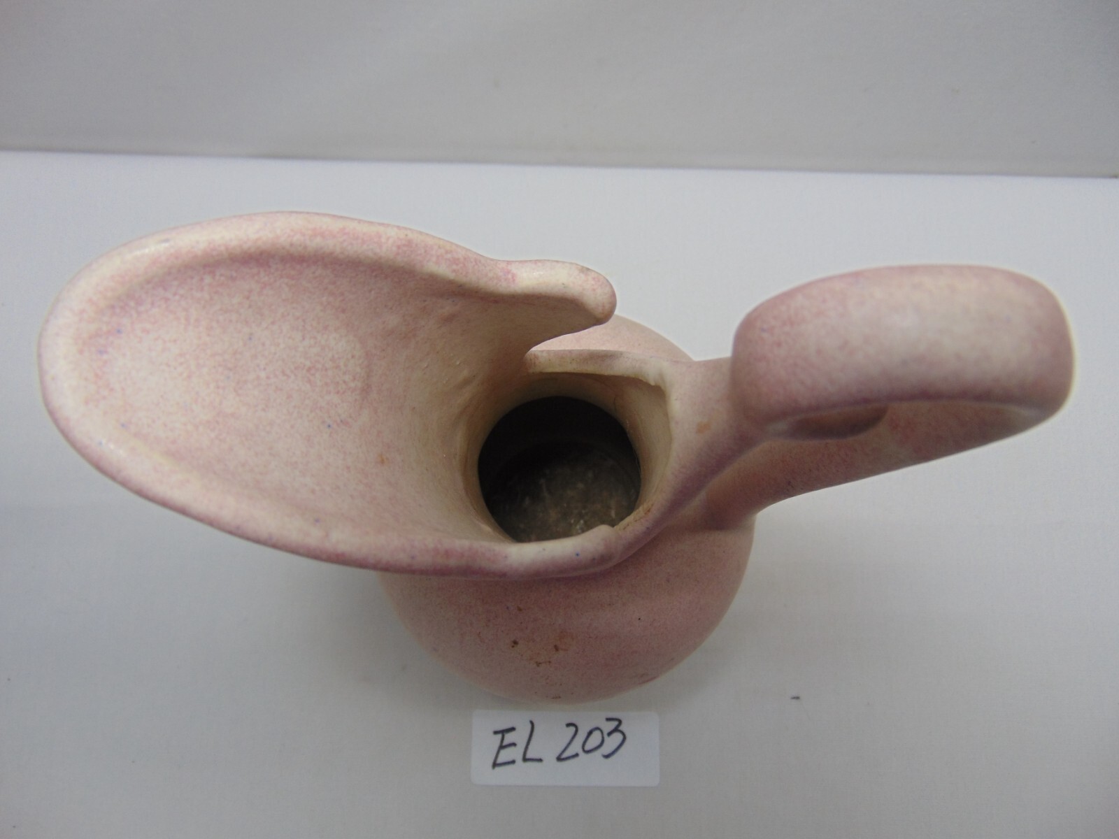 VINTAGE NILOAK PITCHER OZARK ART POTTERY ART DECO PINK & WHITE 9 1/4″ Tall
