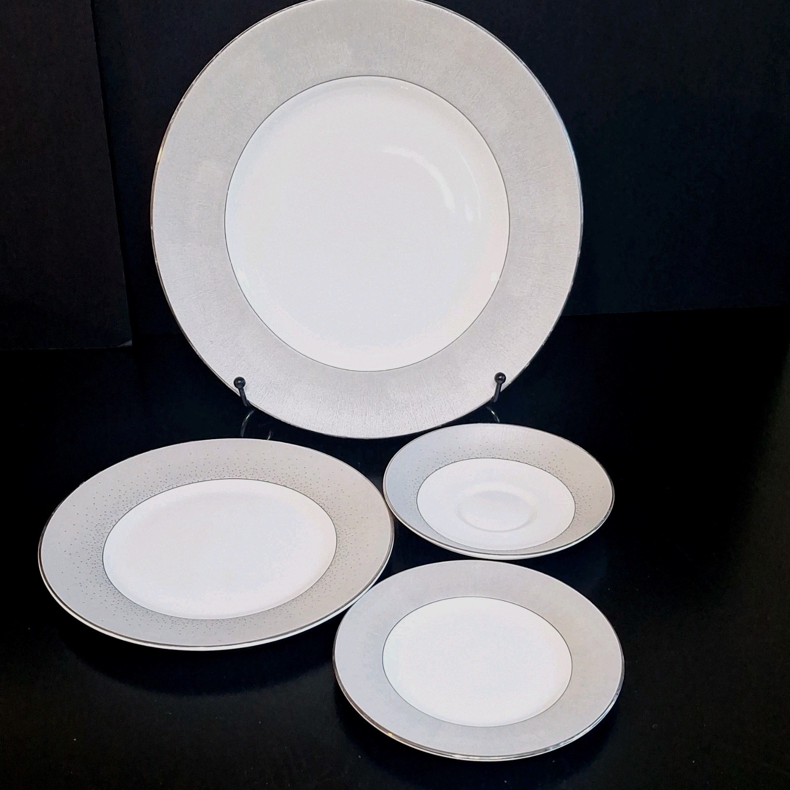 Waterford Monique Lhuillier Stardust Bone China 4 Piece Place Setting