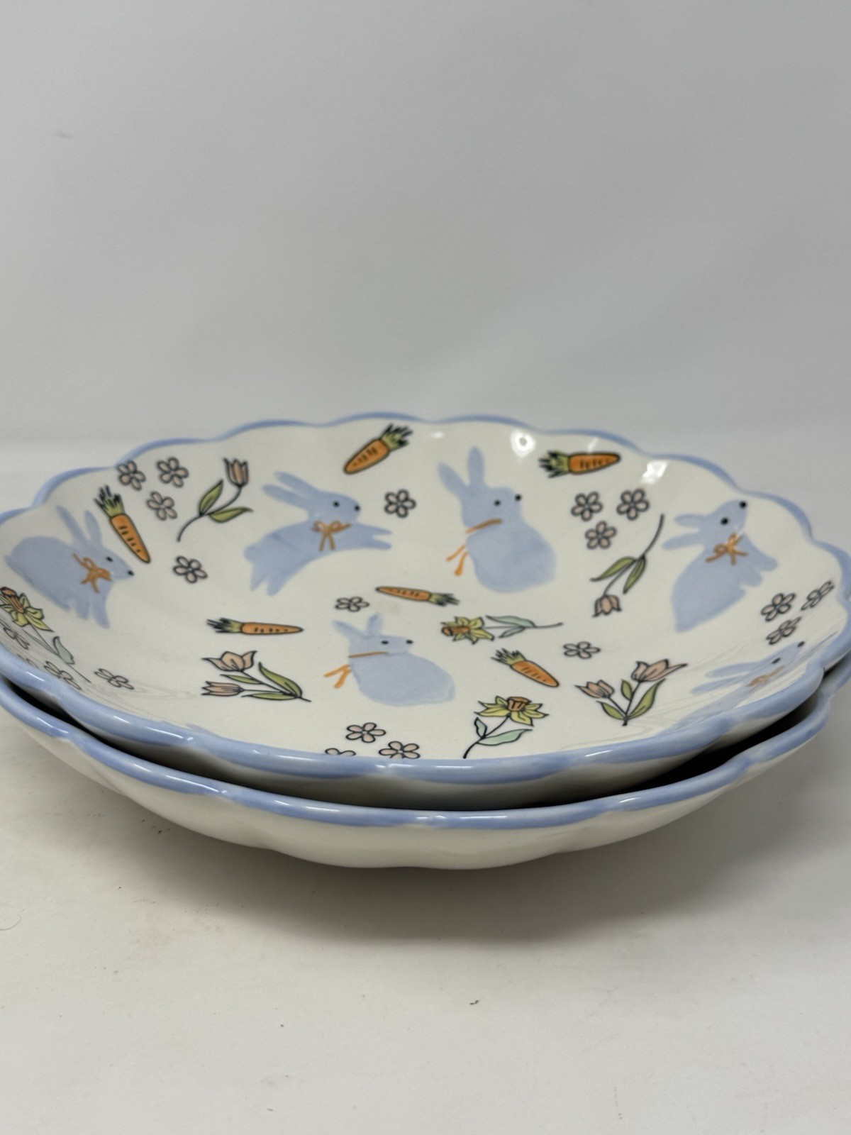 2 Potter’s Studio Blue Easter Bunny Floral Scalloped 8.5″ Pasta Bowls springtime