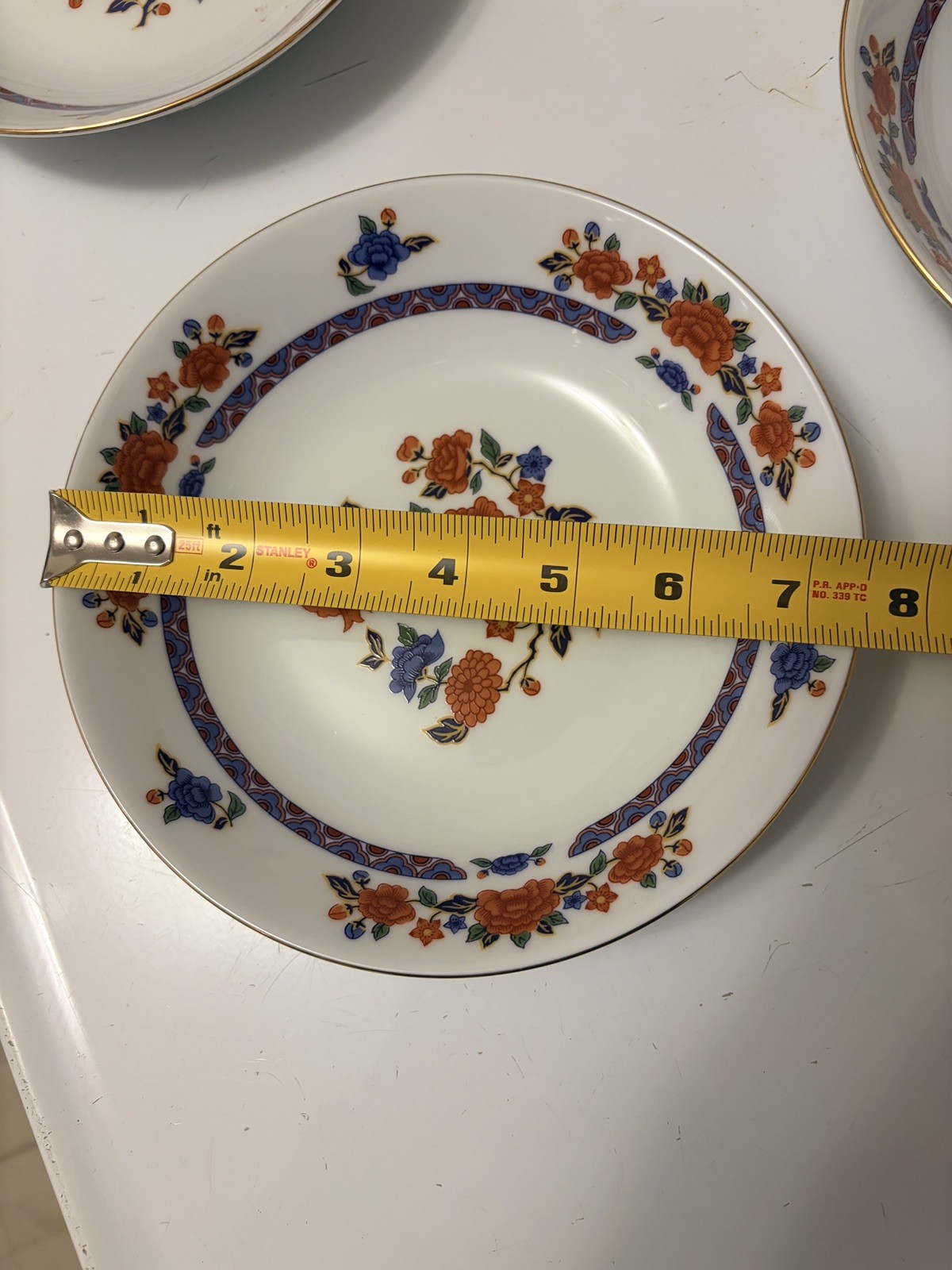 Set of 4 Crown Ming Soup/Salad Dishes with Gold Trim Floral Design
