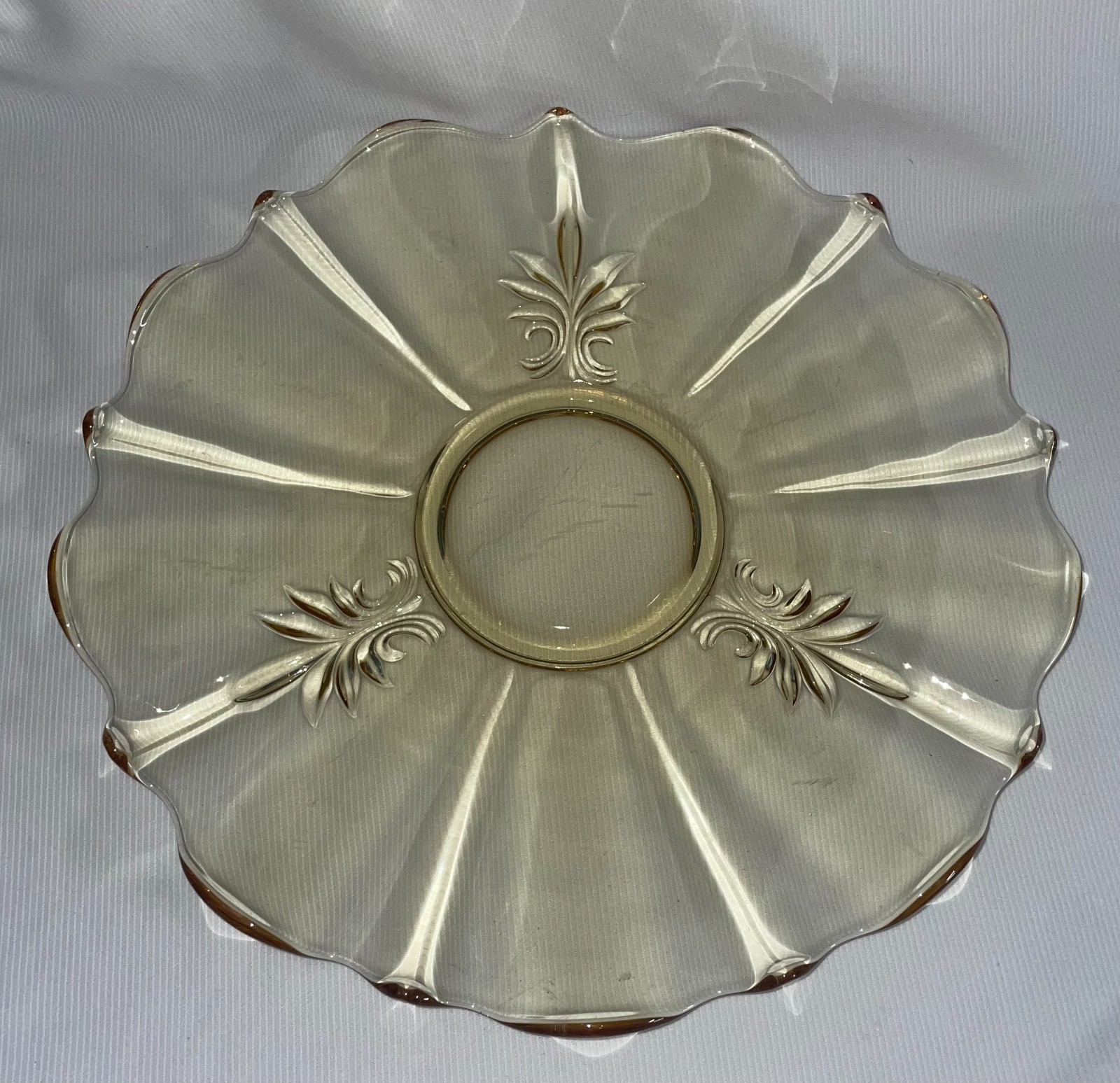 Fosteria Baroque Light Yellow Glass 15 Inch Platter Scalloped Edge