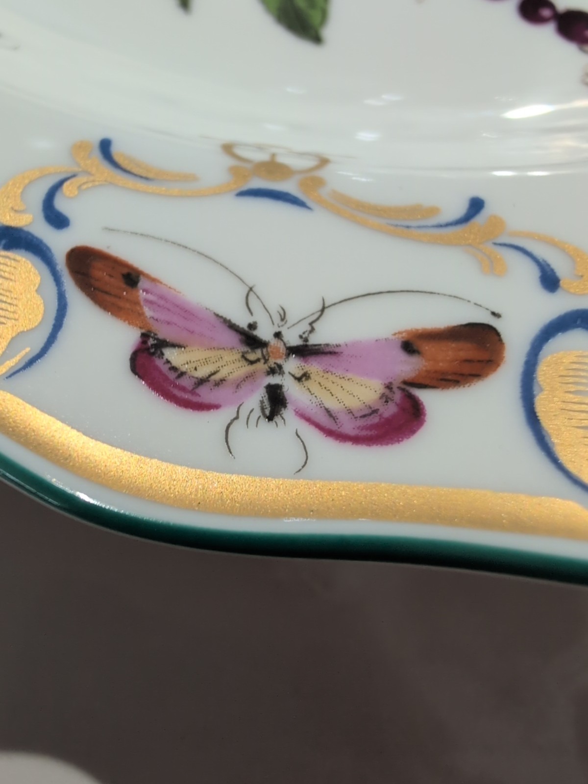 MOTTAHEDEH DUKE OF GLOUCESTER WILLIAMSBURG 10 1/4″ RIMMED SOUP BOWL