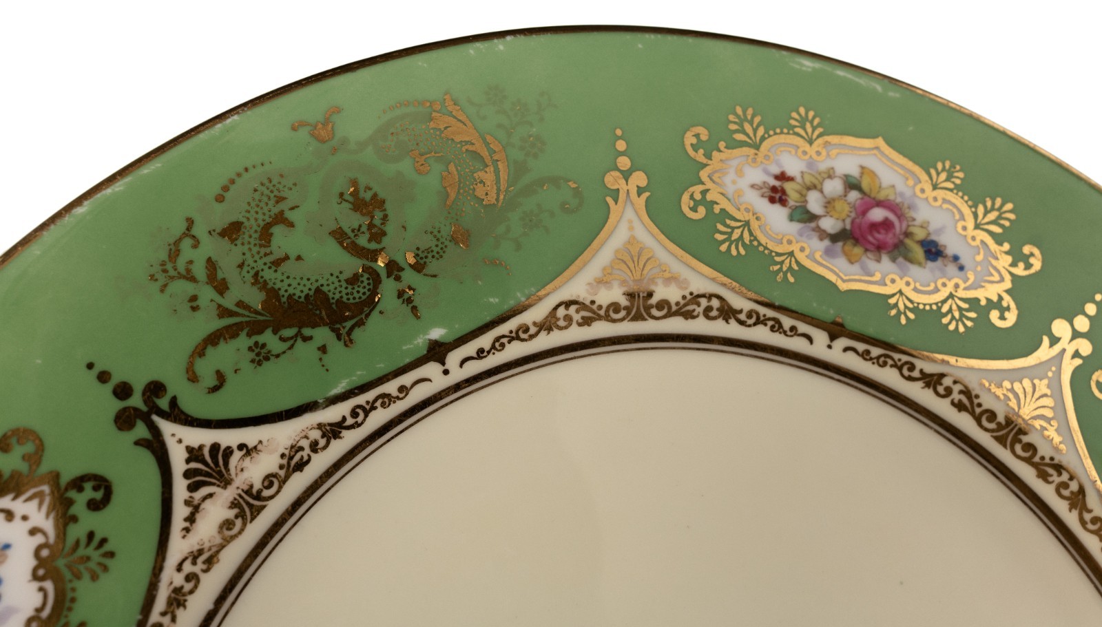 1905-1920 Cauldron Bone China England Plate Floral Gold Gilt 10.75″ 1.3lbs A1029