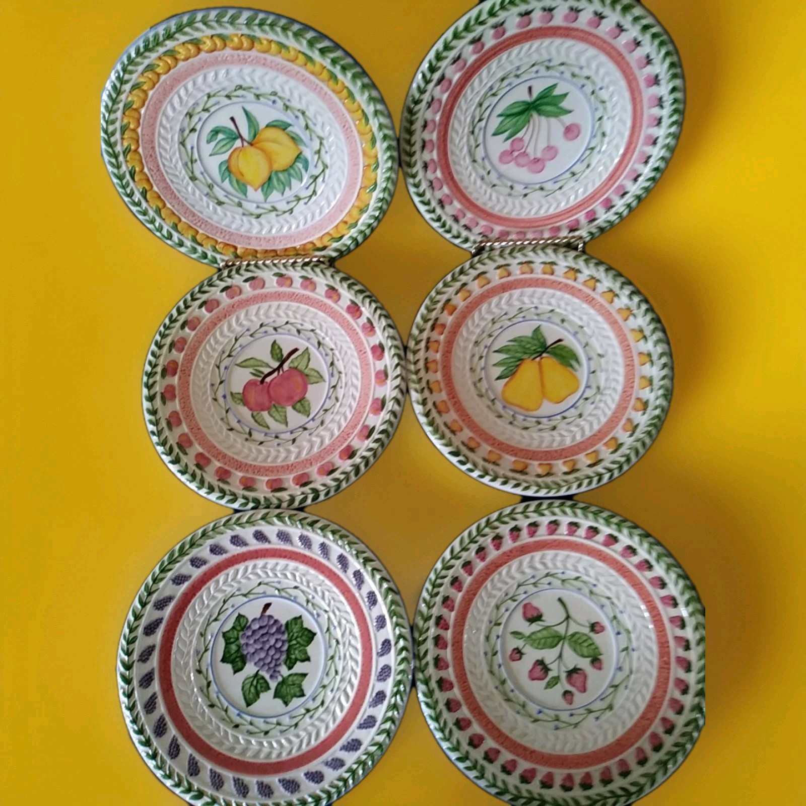 Strata Group Fresh N Fruity Hand Painted 3D Design 8.75″ Plates, Set of 6