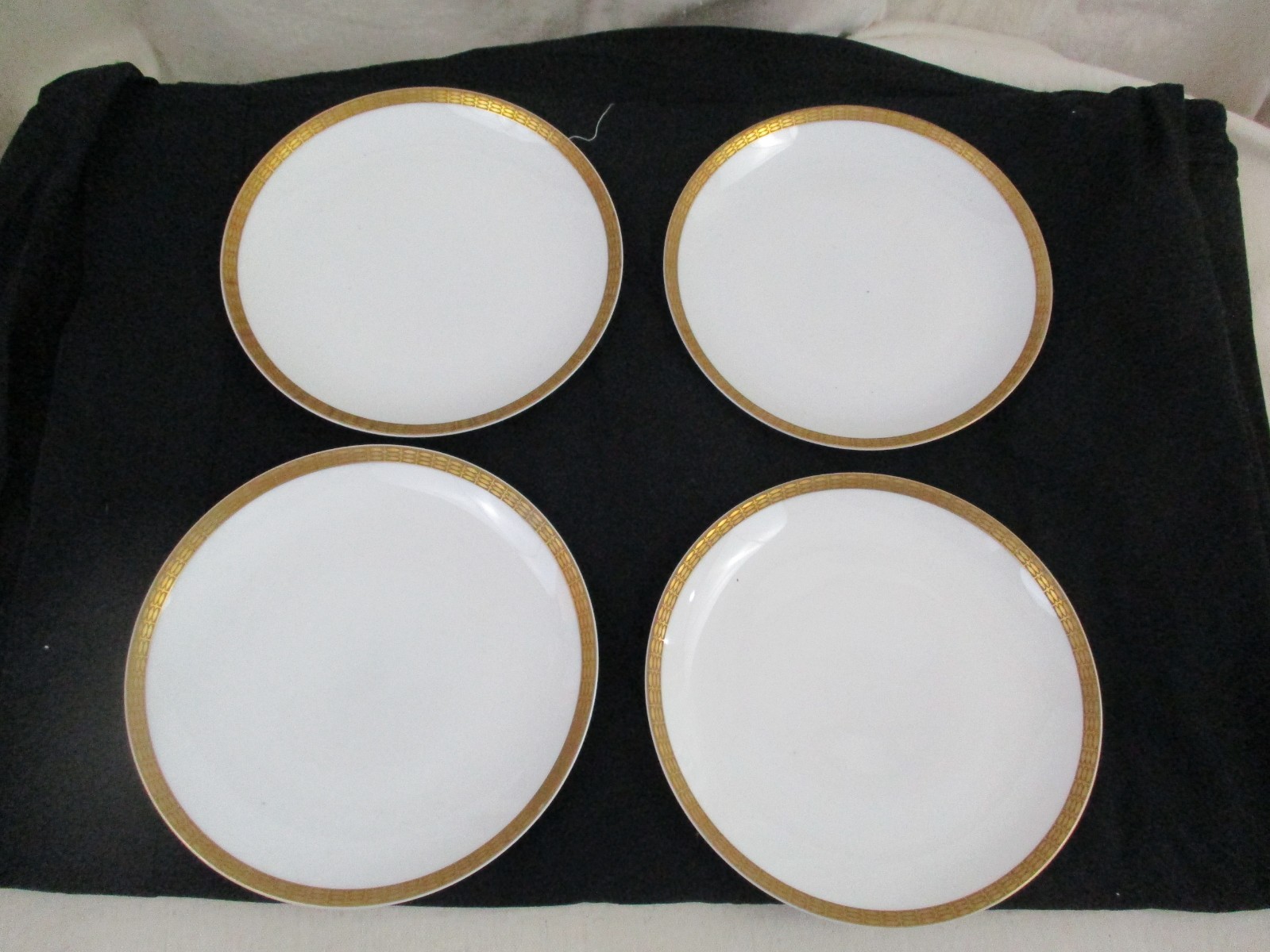 4 Vtg Gourmet’s Bavarian China Golden Elegance 7″ Plate White Gold Band Germany
