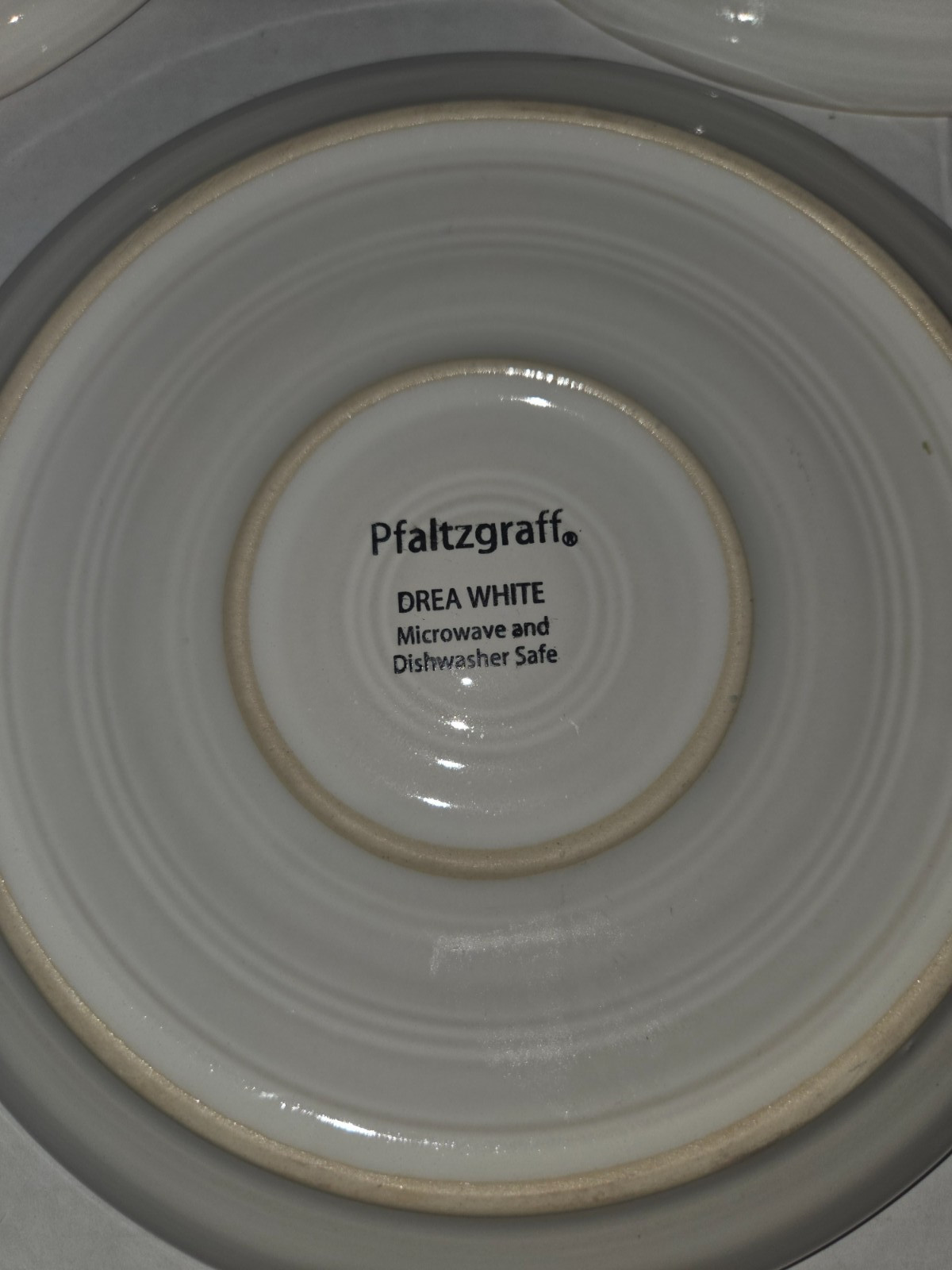 Lot of 6 Pre Owned Pfaltzgraff “Drea White” 8 1/4″ Salad Plates