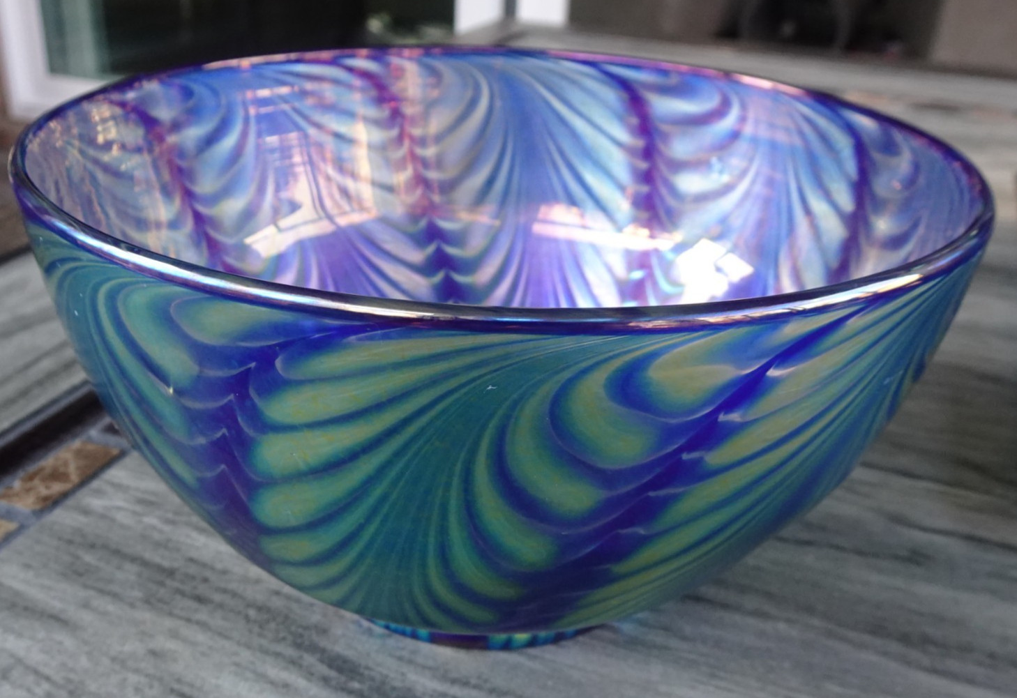 Signed Lundberg Studios Art Glass 2002 Pulled Feather Blue Iridescent Bowl