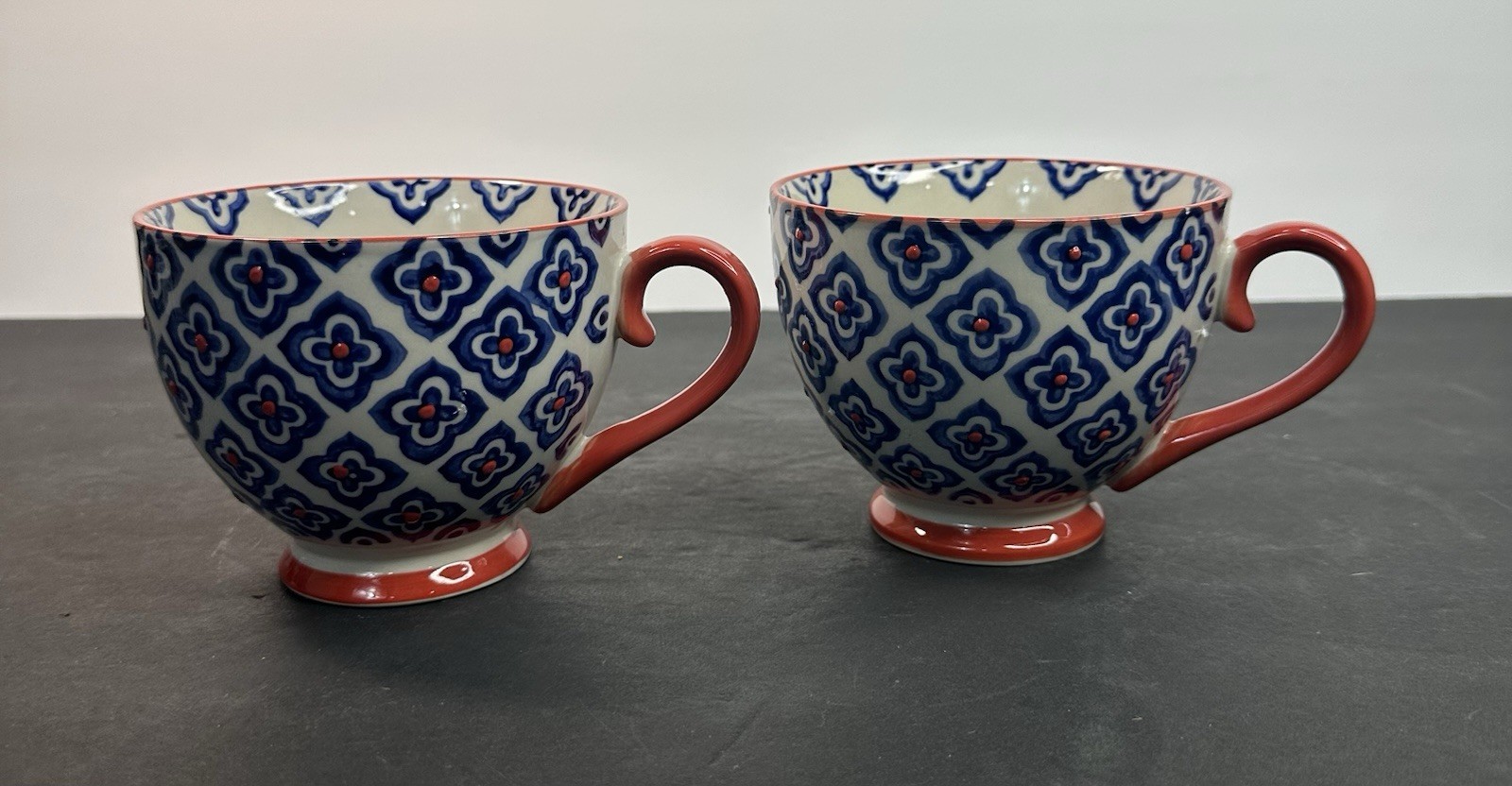 Yokohama Studio Hand Painted Raised Dot Floral Ceramic Mug Set 2 Japan Beautiful