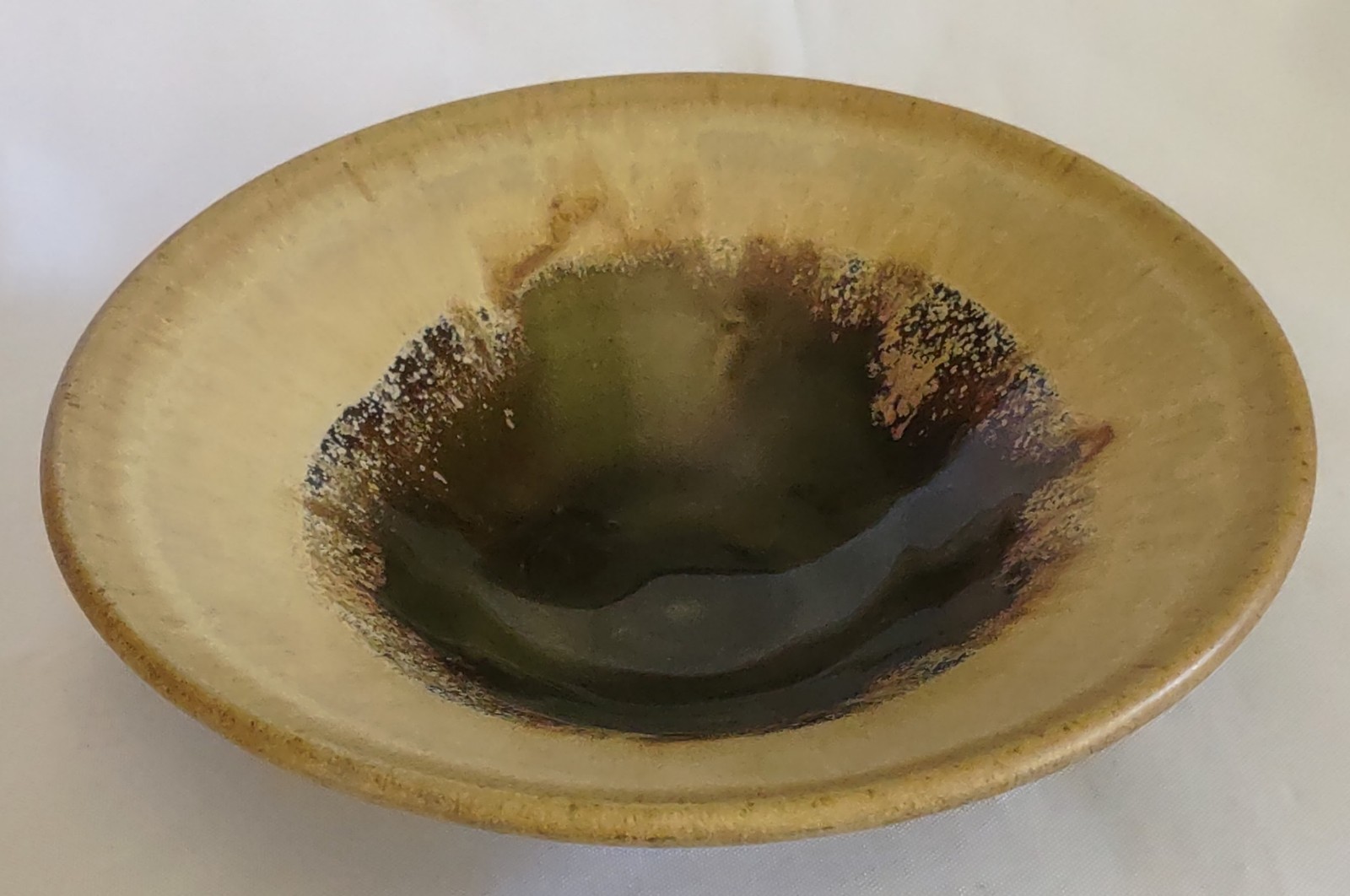 Beautiful Handcrafted Studio Art Pottery 7 3/4″ Artist Signed Bowl