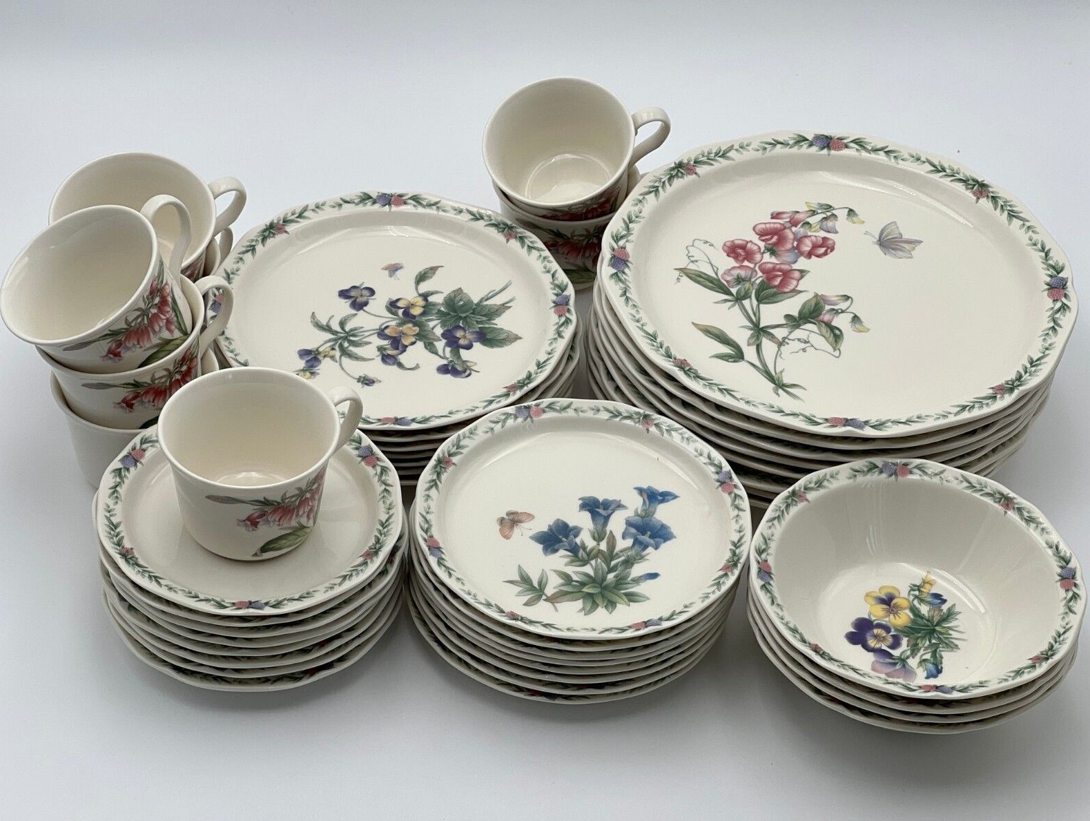 Vintage 1997 Noritake Conservatory Gala Cuisine Dinnerware Plates Bowls Cups