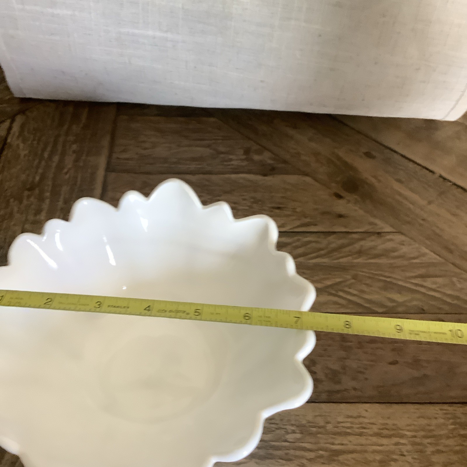 White milk glass flower pattern scalloped edge bowl 9 in diameter