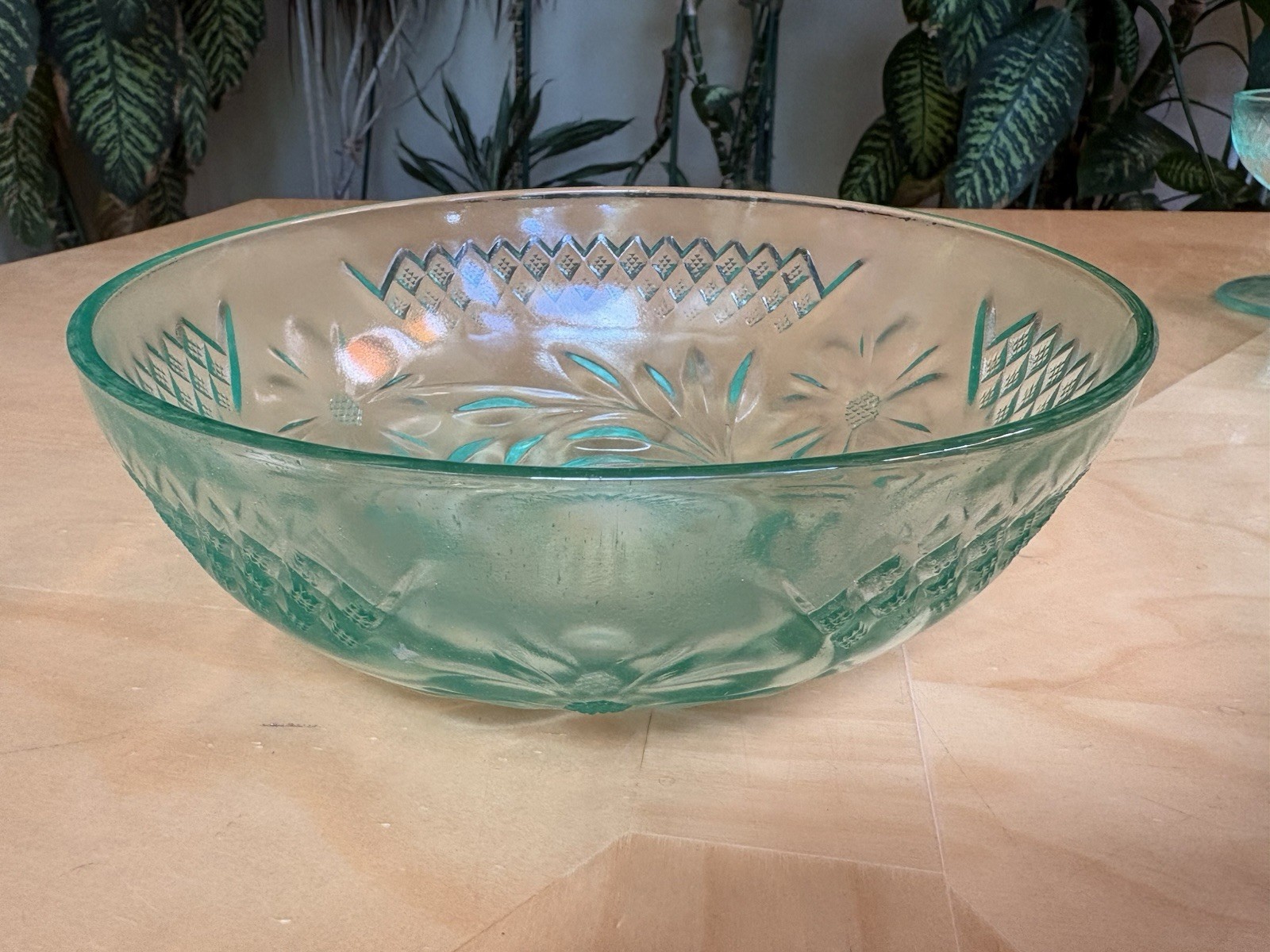 U.S. Glass Co Floral & Diamond Vaseline Glass Bowl 8” Excellent Vintage