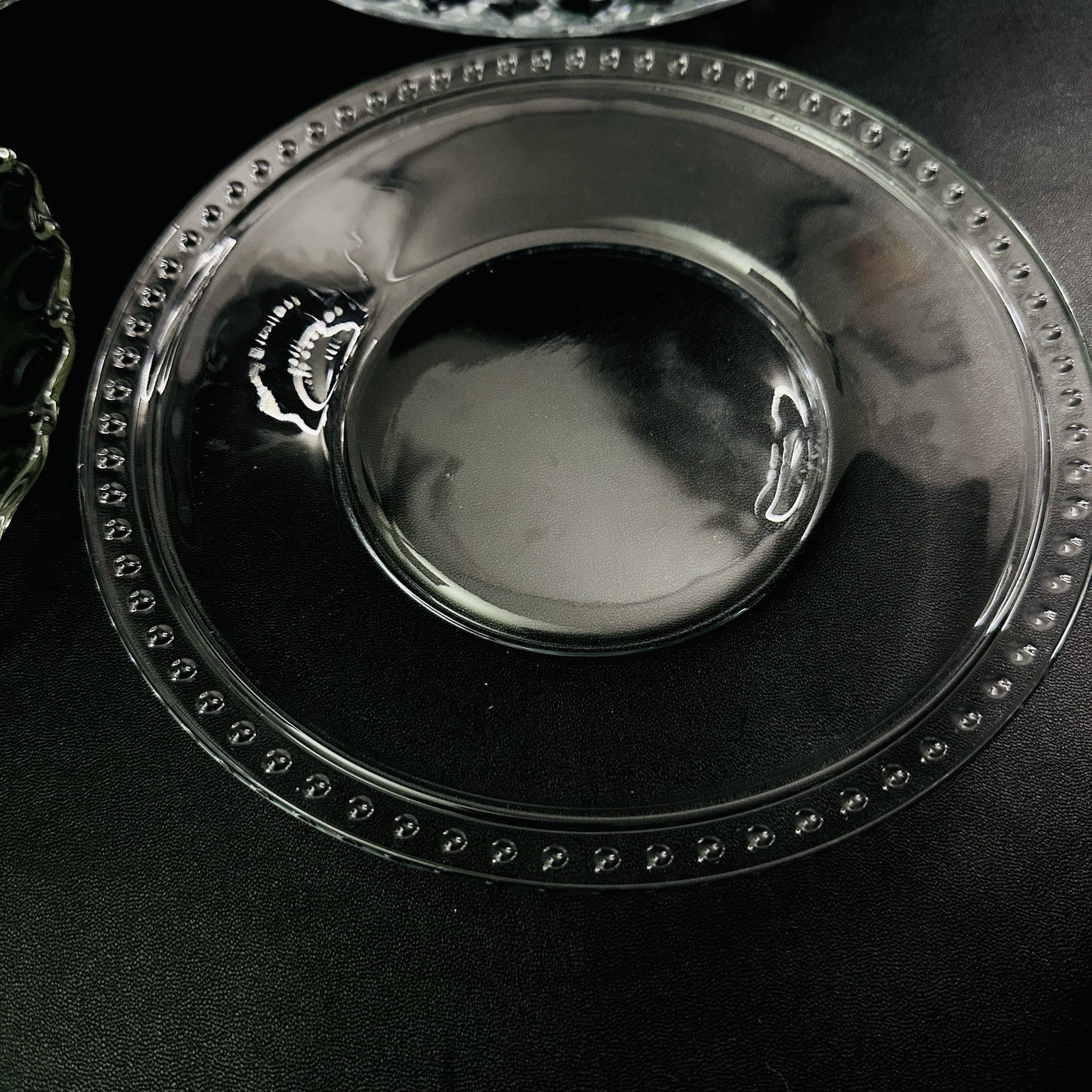 4 vtg Clear Glass Luncheon Plates Mismatched Mixed Salad Dessert Plate set 8″