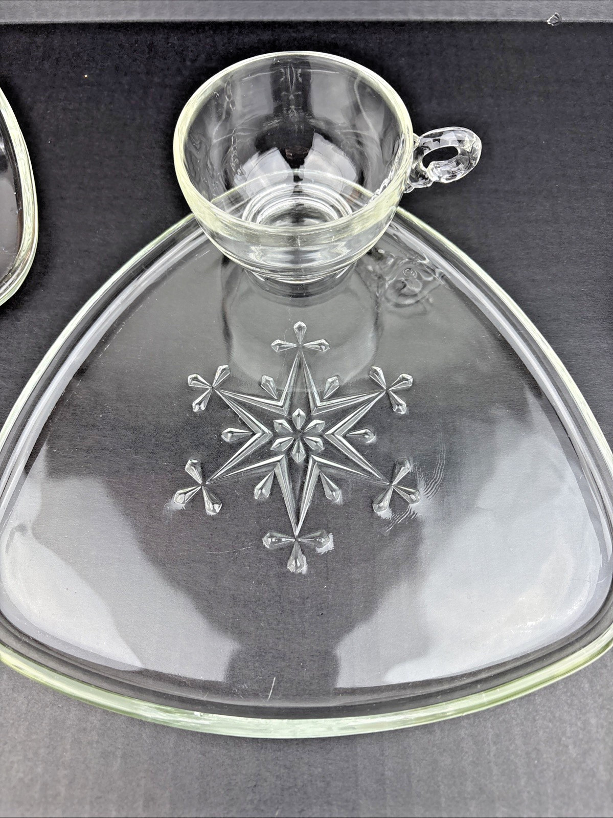 1950s Indiana Glass Snowflake Snack Set 6 Plates & 6 cups~12pc Smart Set ~MINT