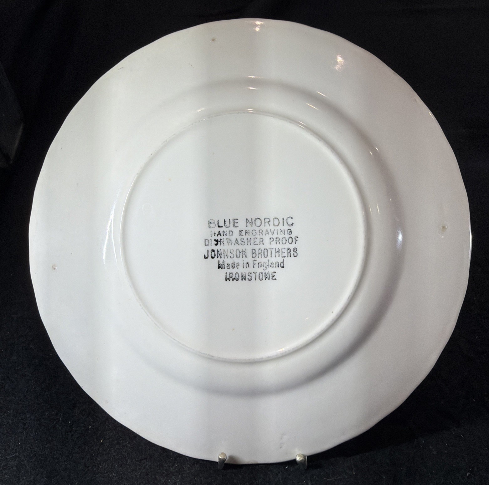 “Blue Nordic”Hand Engraved Johnson Bros. Ironstone England Plate 6.25 In EUC VTG