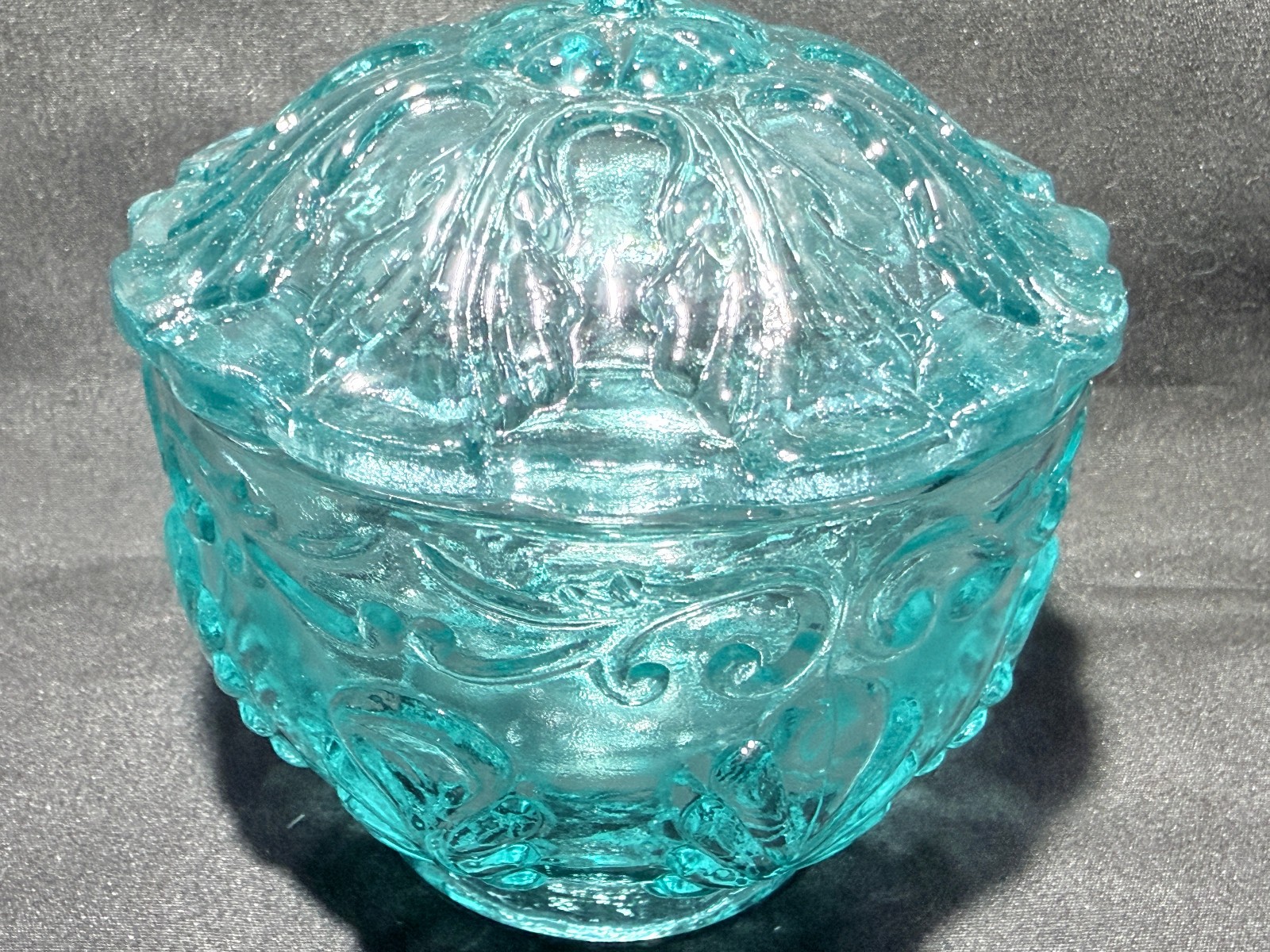 Teal Green Vaseline Uranium glass covered candy dish coffee sugar jar powder box