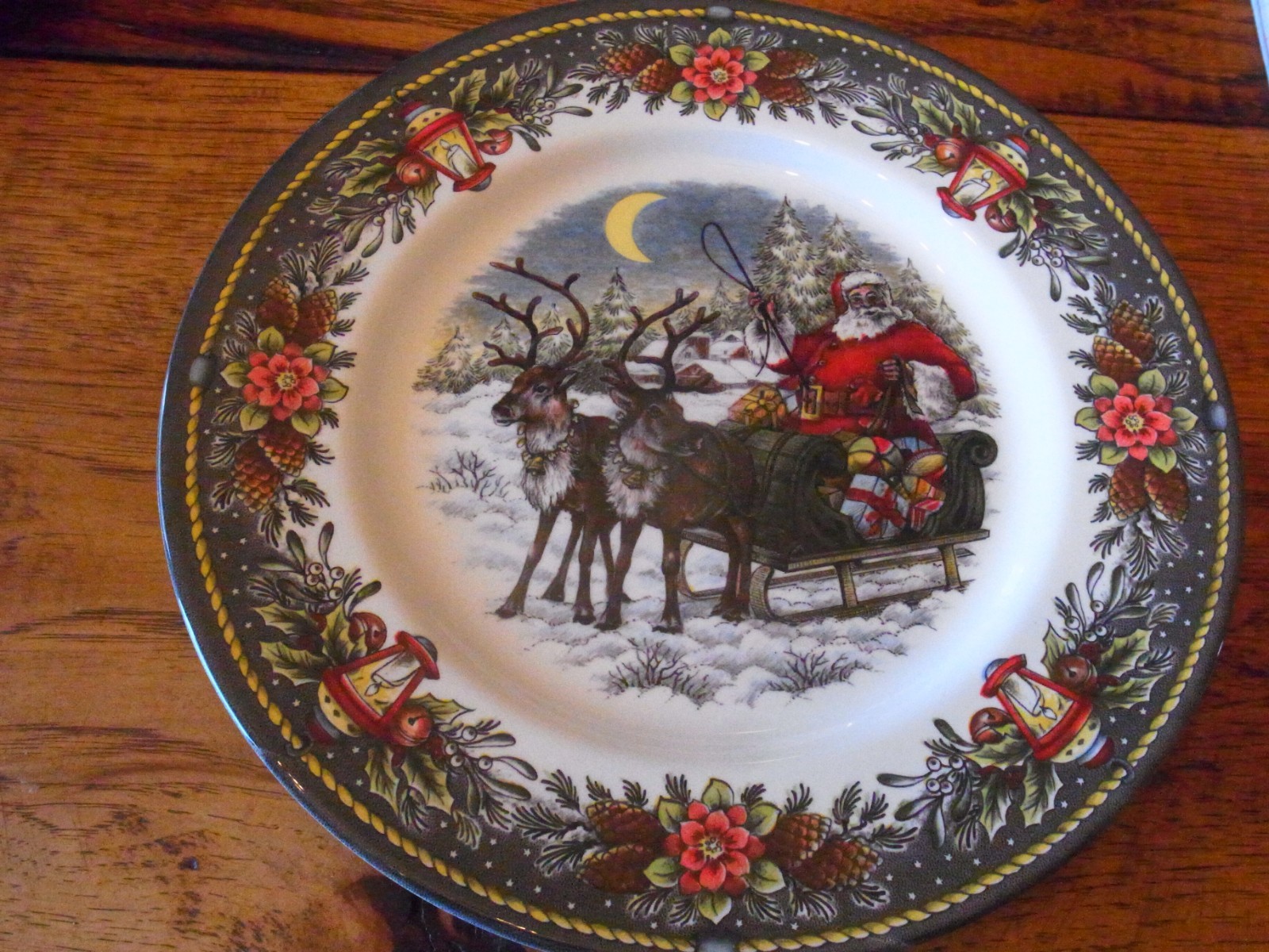 Royal Stafford Christmas Santa’s Sleigh Reindeer 11″ Dinner Plate-5 Available