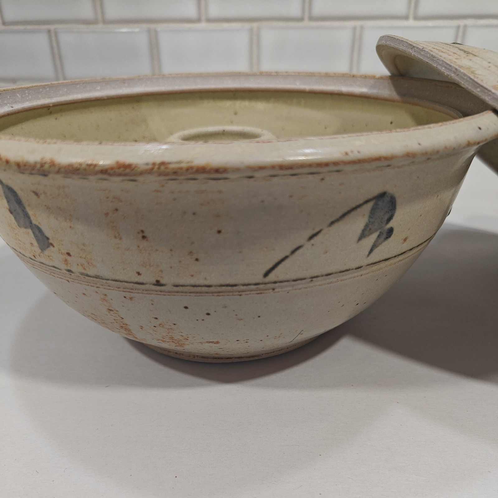 Vintage Style Pottery Stoneware Glazed Steamer Dish Lid Casserole Flower Design