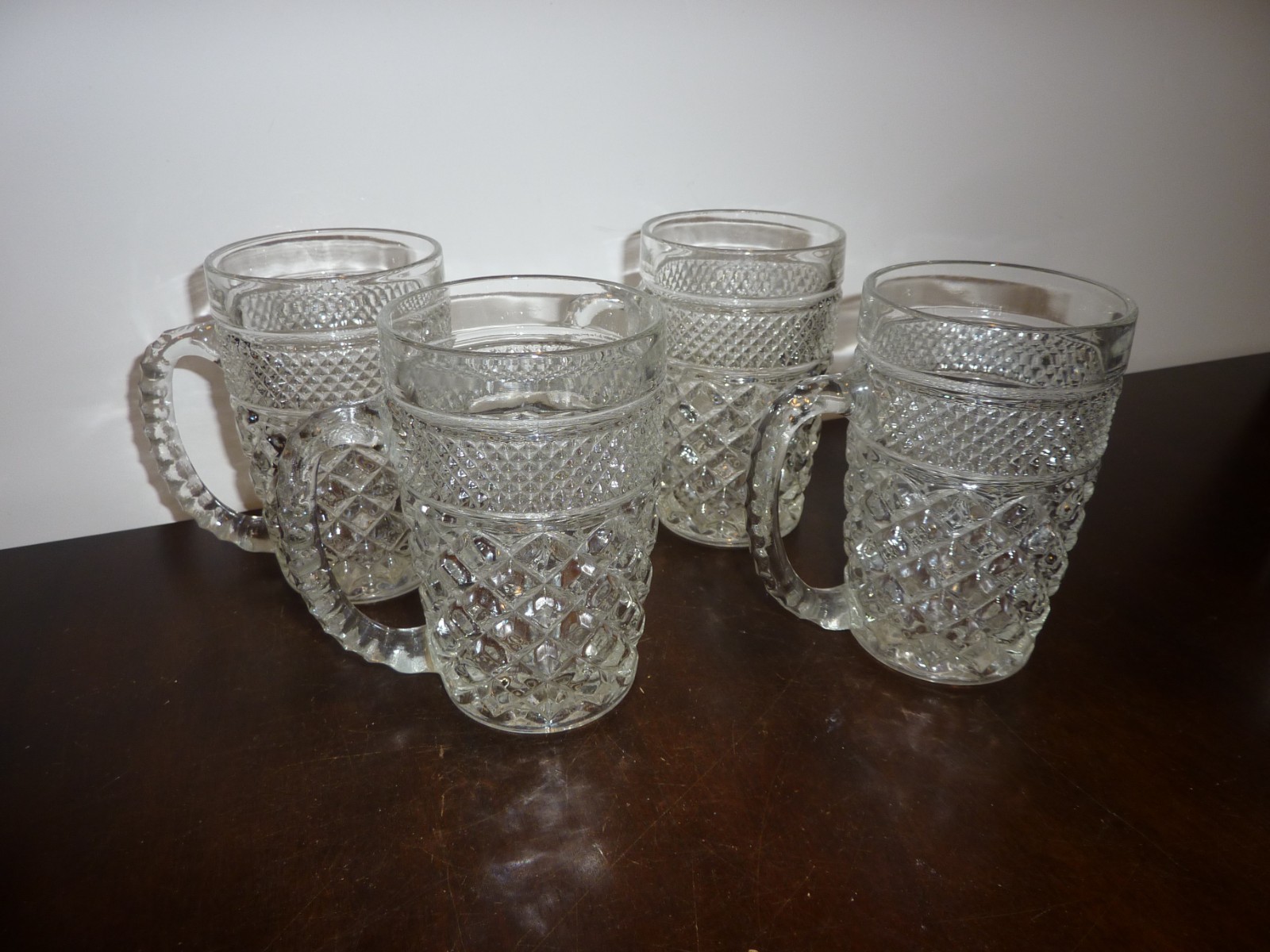 Wexford by Anchor Hocking repeating diamond design glass mugs – set of 4