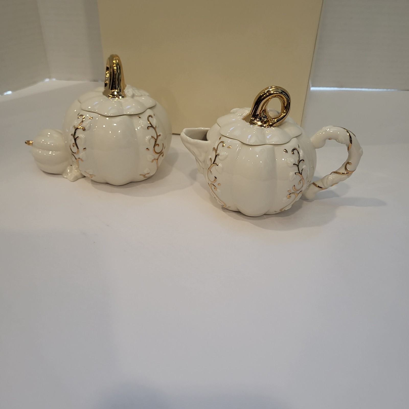 Lenox Ivory Pumpkin Sugar & Creamer Pumpkin Home Decor Collection 2004