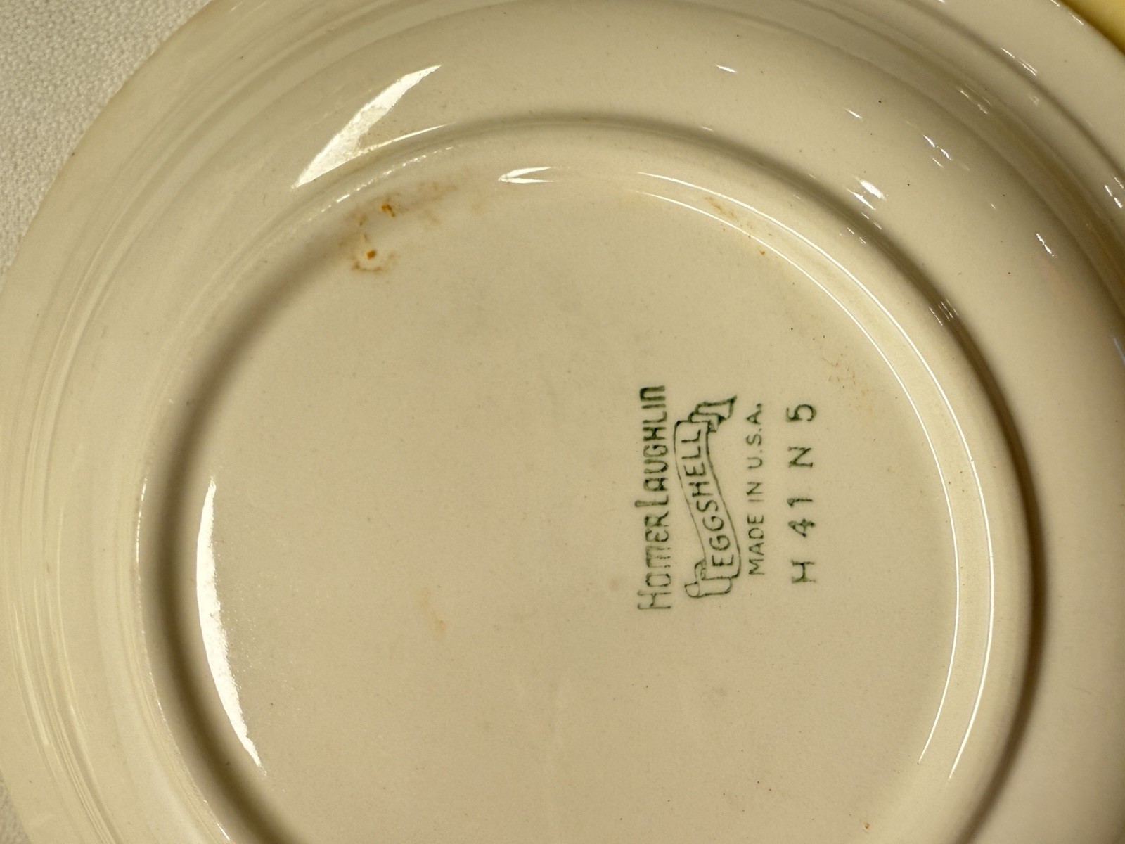 26pc Homer Laughlin Eggshell Colonial Kitchen Hearth Yellow Rim 1941 Swing Set