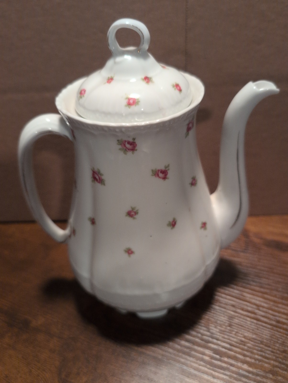 Vtg Victoria Austria 9″ Floral & Gold Gild Trim Teapot 234 Porcelain Cottage