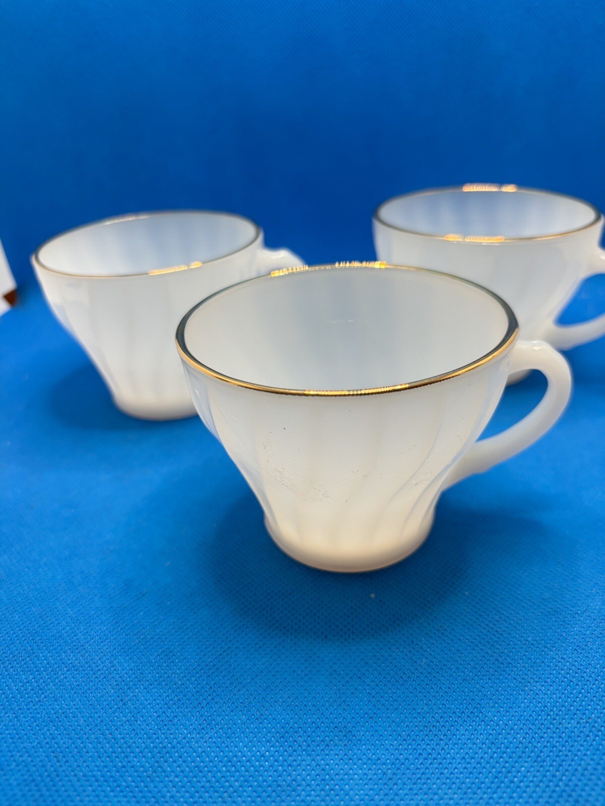 Vintage Anchor Hocking Swirled Milk Glass With Gold Trim Cup Set of 3