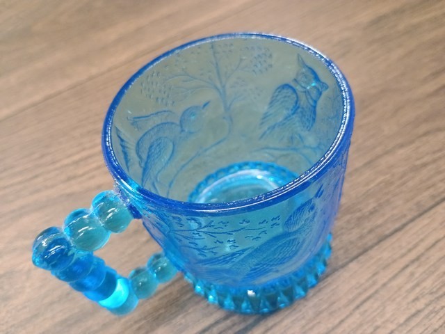 Bryce Bro’s Bird On A Branch 3-1/4″ Mug Blue Pressed Glass 1800’s #1302 BLUB11