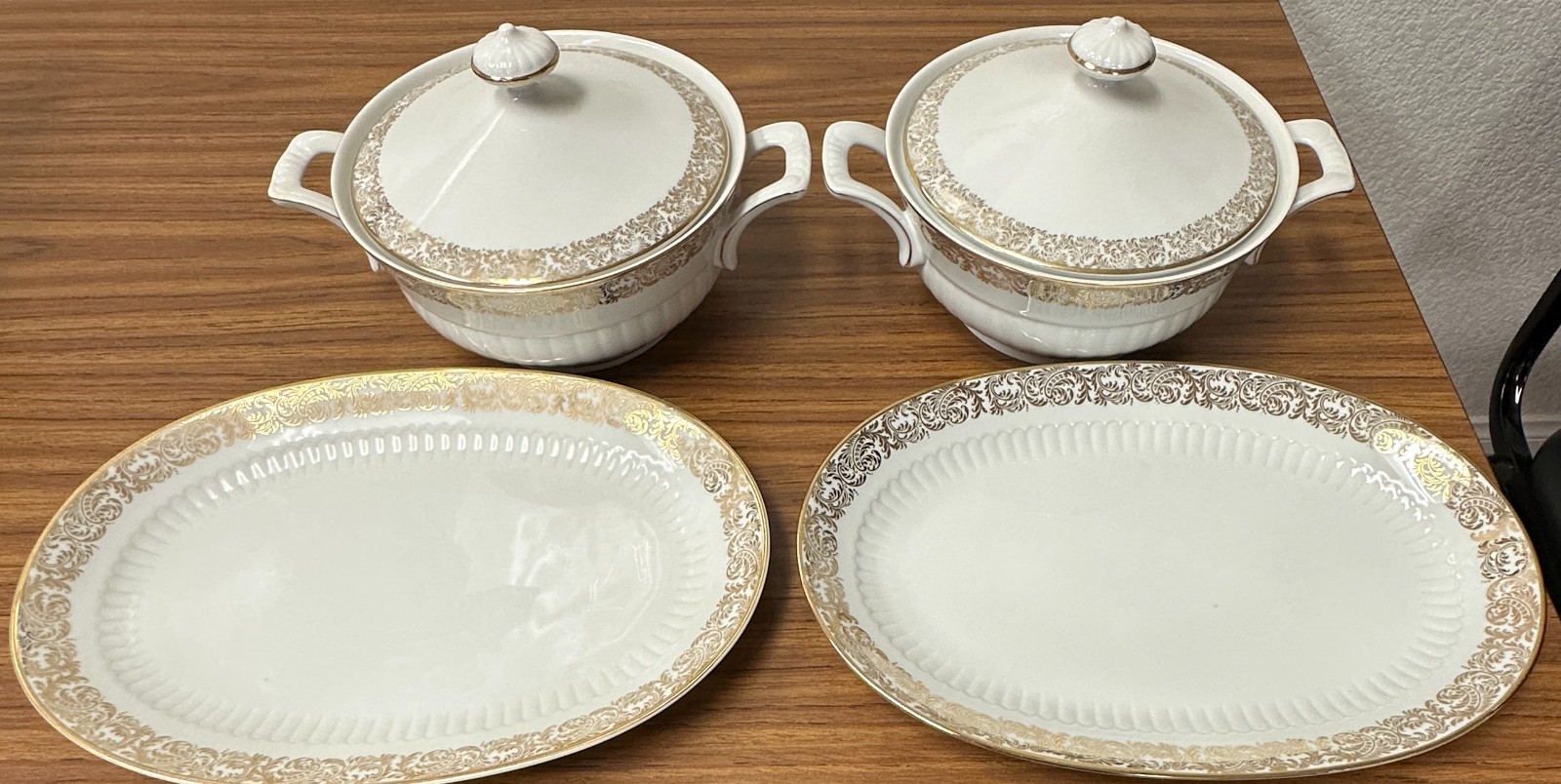 Vtg Mitterteich China Service for 12 plus extras -Gold Band of Swirls & Leaves