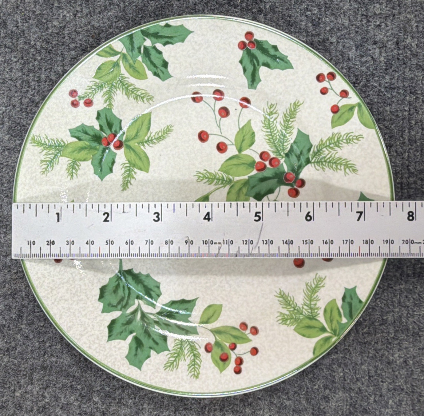 Lillian Vernon Holly & Berries Green LV17 12 pcs Dinner & Salad Plates & Bowls