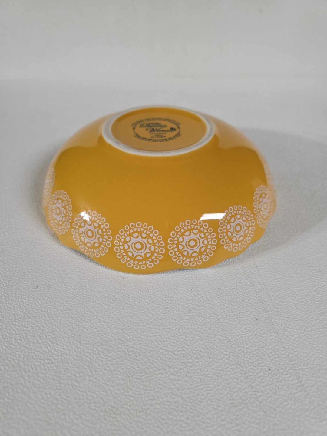 Pioneer Woman Soup Pasta Bowl Yellow& White with Red Blue Yellow Flowers 7.25″