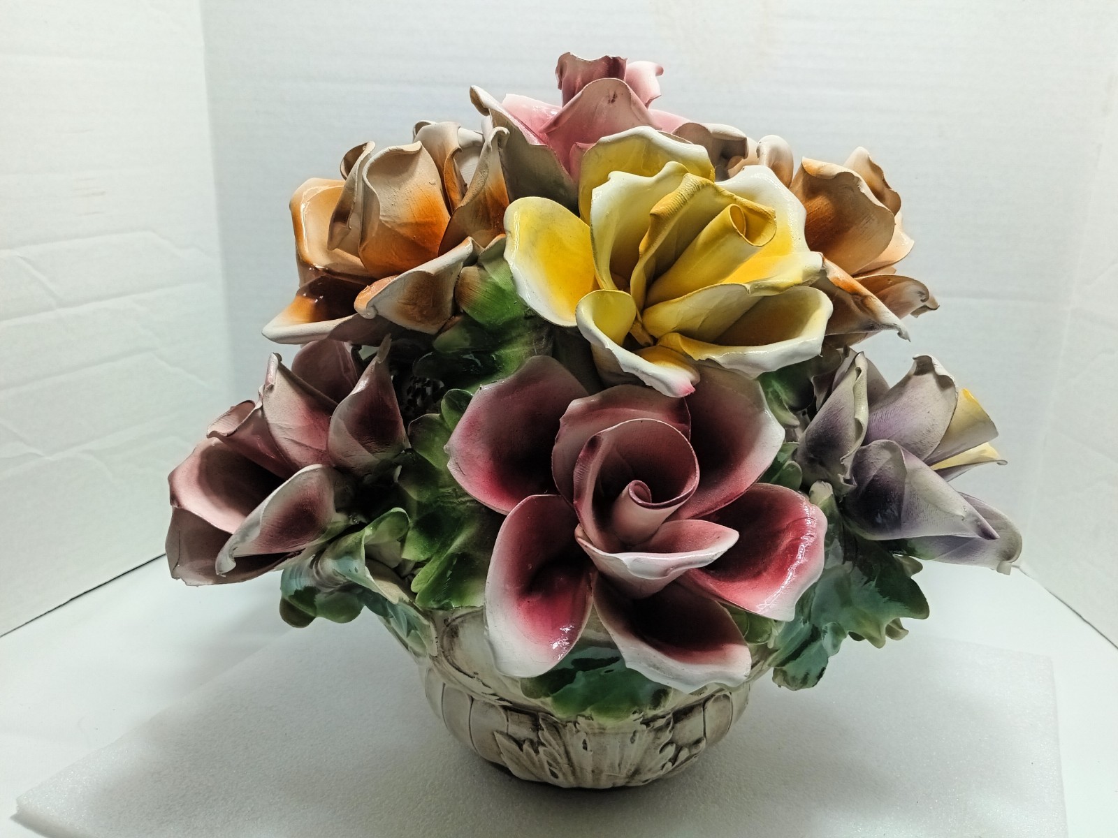 Italian XL Capodimonte Porcelain Flower Footed Floral Center Piece. Plz Read.