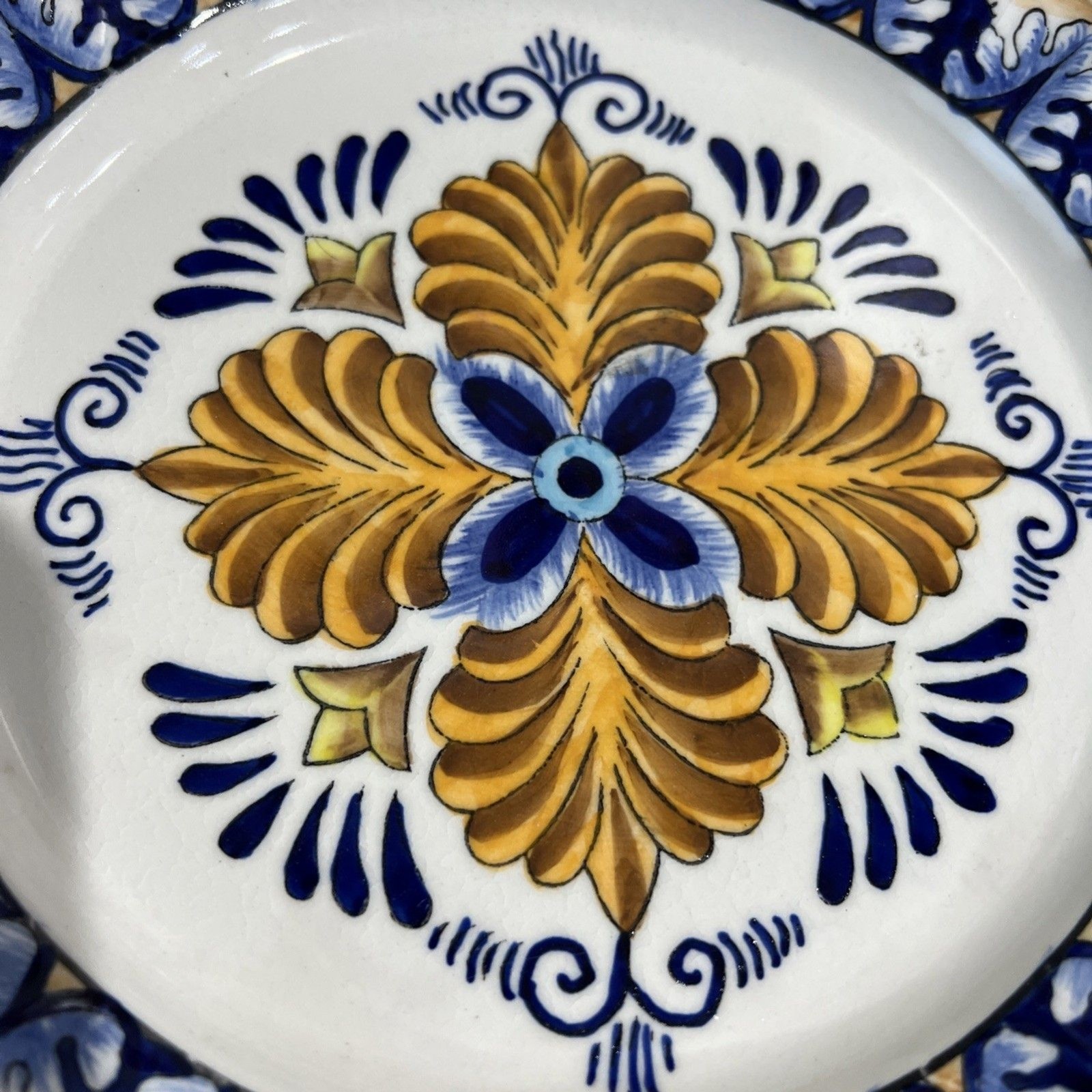 I Godinger & Co Cobalt Blue Yellow Hand Painted Plates Scalloped Set of 2