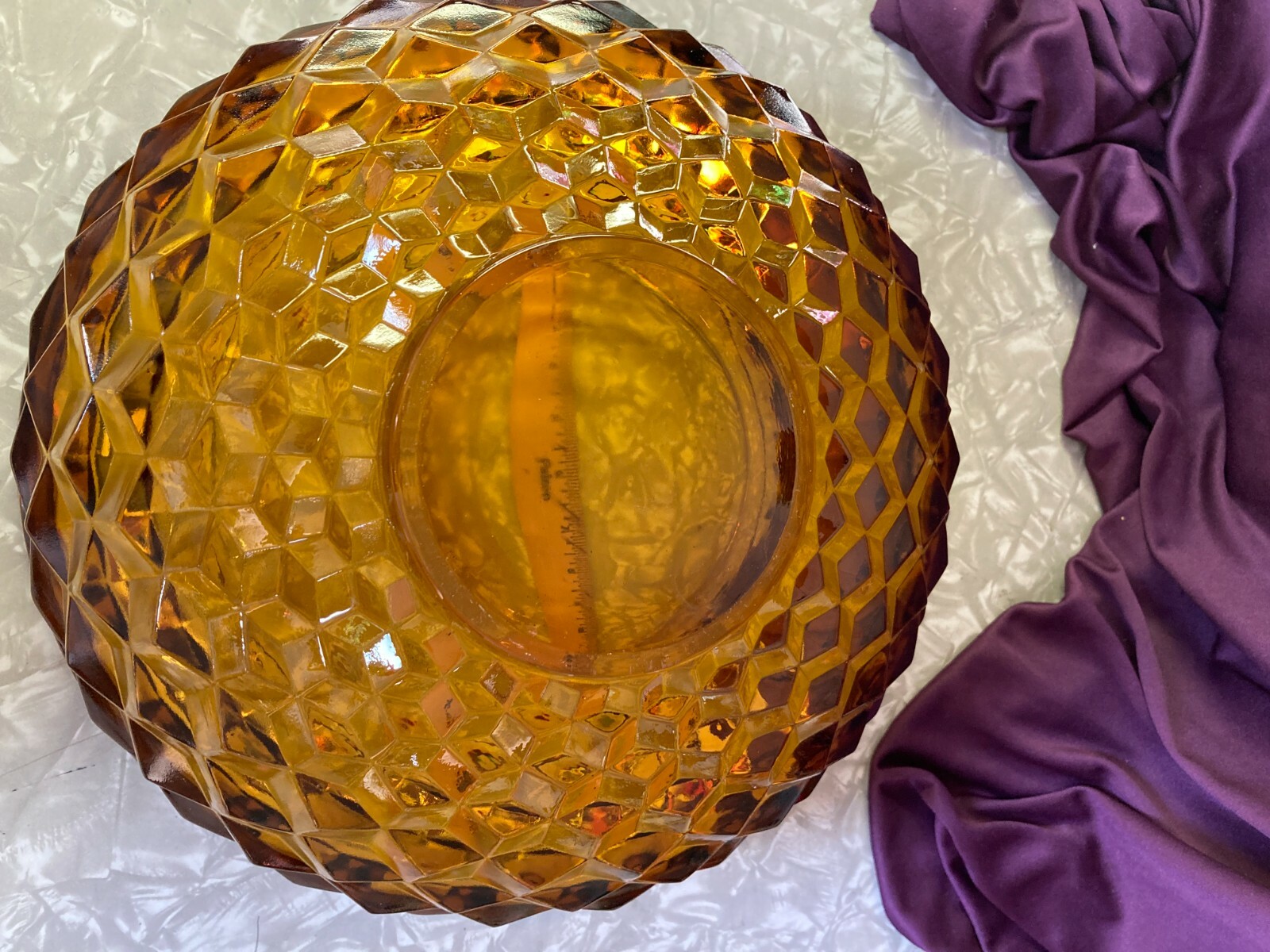 RED POMEGRANTE HIVE SALAD BOWL PRESSED AMBER COLOR GLASS 11 1/2″ 6.5 POUNDS.