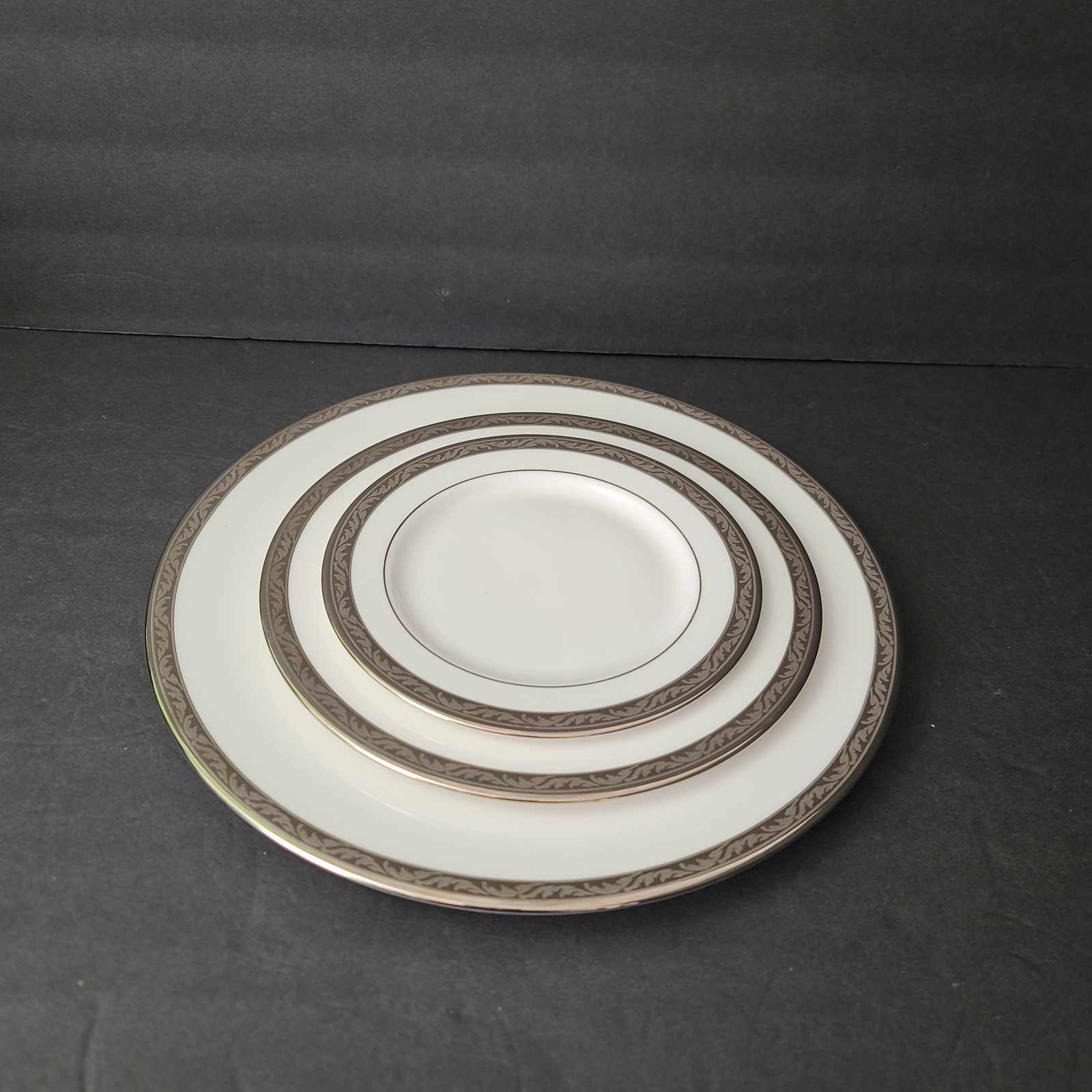 Lenox Landmark Platinum 2 Dinner 2 Salad &2 Bread Plates – Set of 6