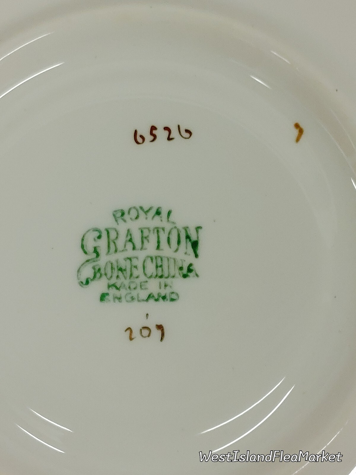 ROYAL GRAFTON Teacup & Saucer Set – Purple/White w/24K Gold Trims/Accents