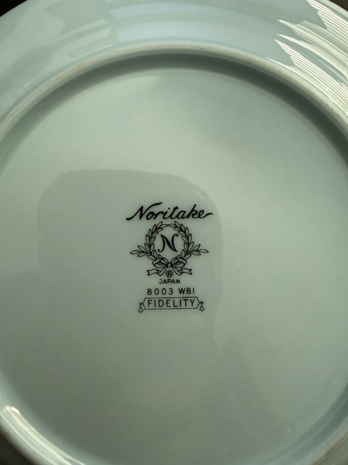 Noritake Fidelity Bread Plate Blue White Flowers Platinum Trim 6 1/4 Inch