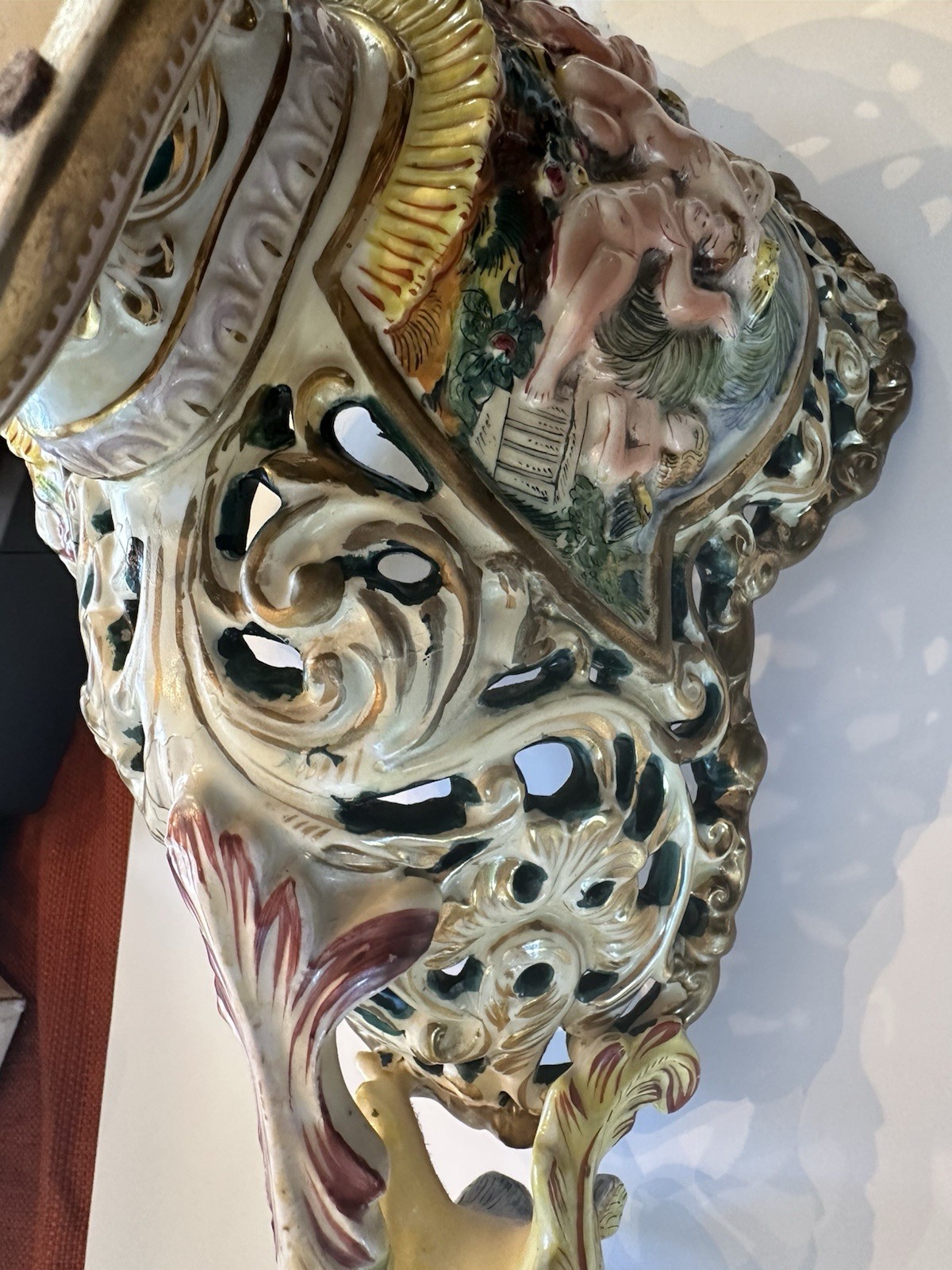 Capodimonte Center Piece Bowl. Hand-painted Ardalt Italy
