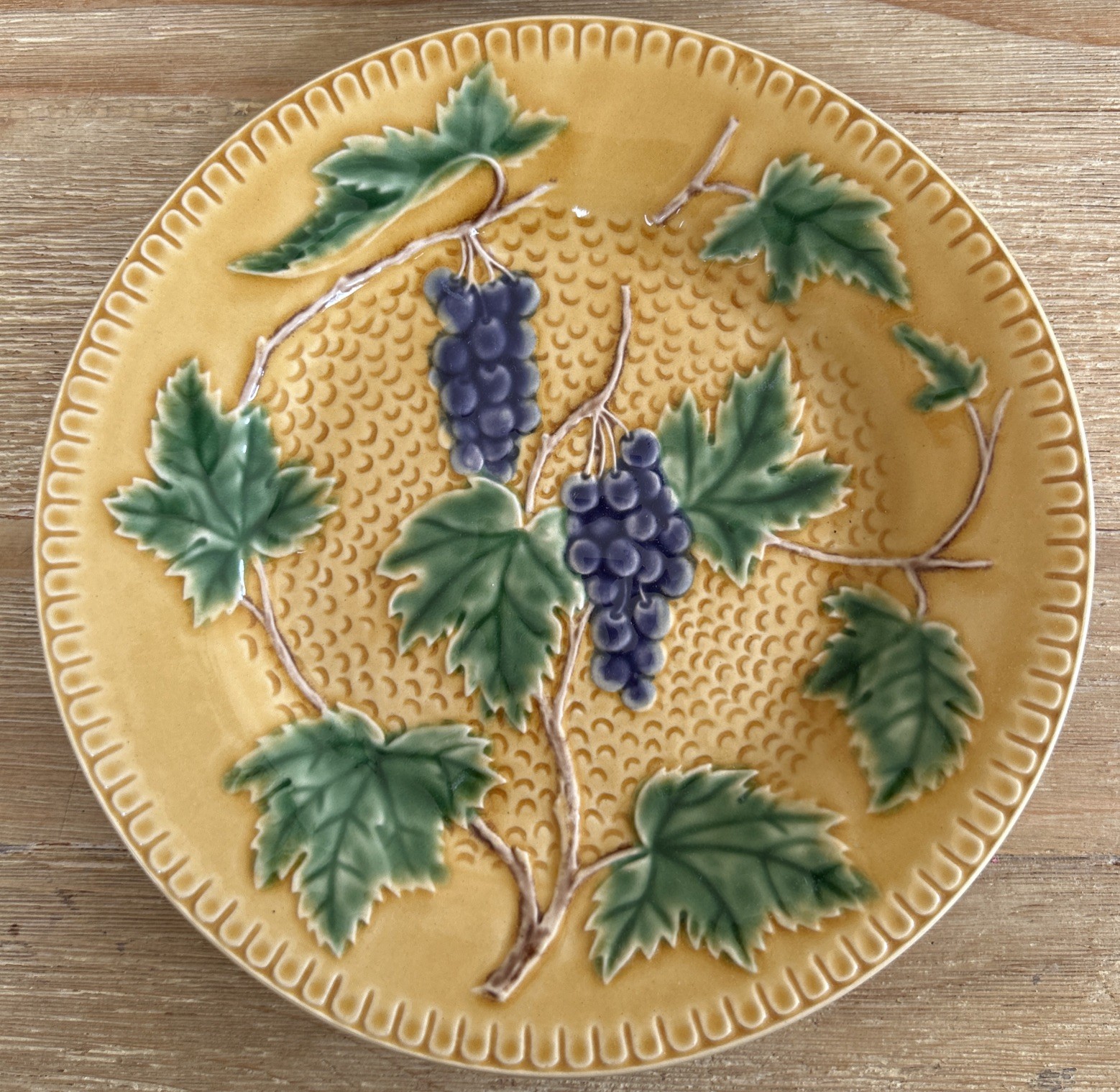 Pierre Deux French Country Side Plates 8” Grapes Plums Majolica Portugal (2)