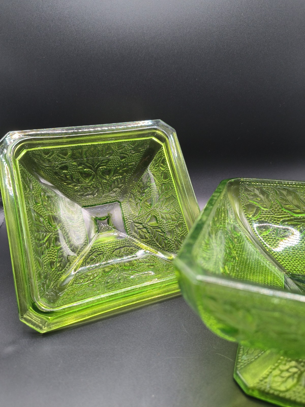 JEANETTE GLASS Green Oak and Acorn Pattern Lidded Vntg W/Uranium Or Maganese
