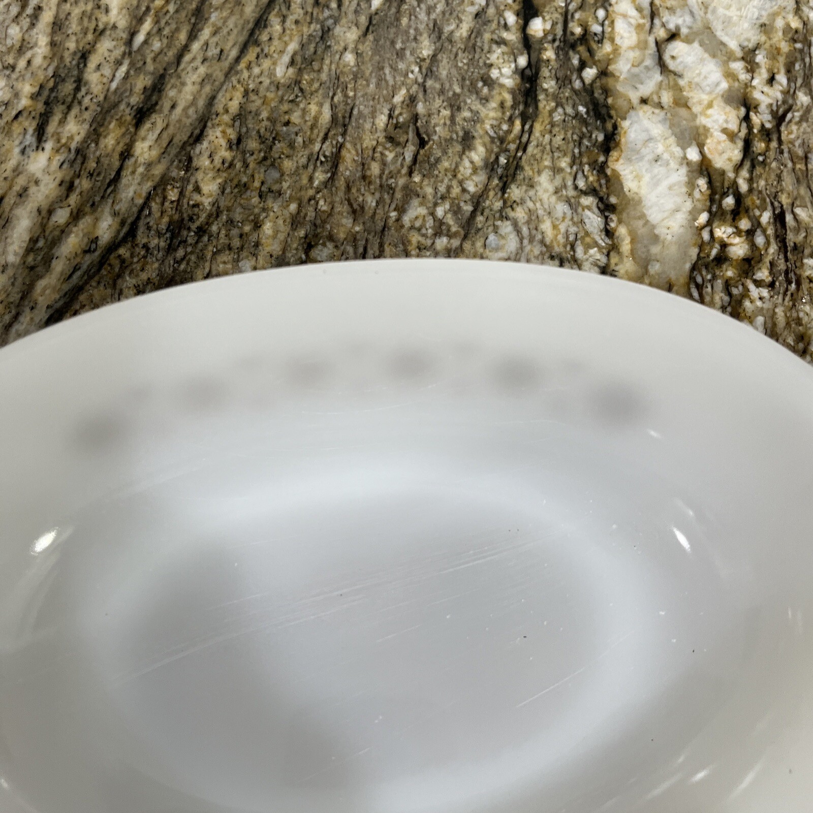 VINTAGE GLASBAKE Casserole Dish McKee 1 Qt Oval White W/Gold Pattern J2274 Chip