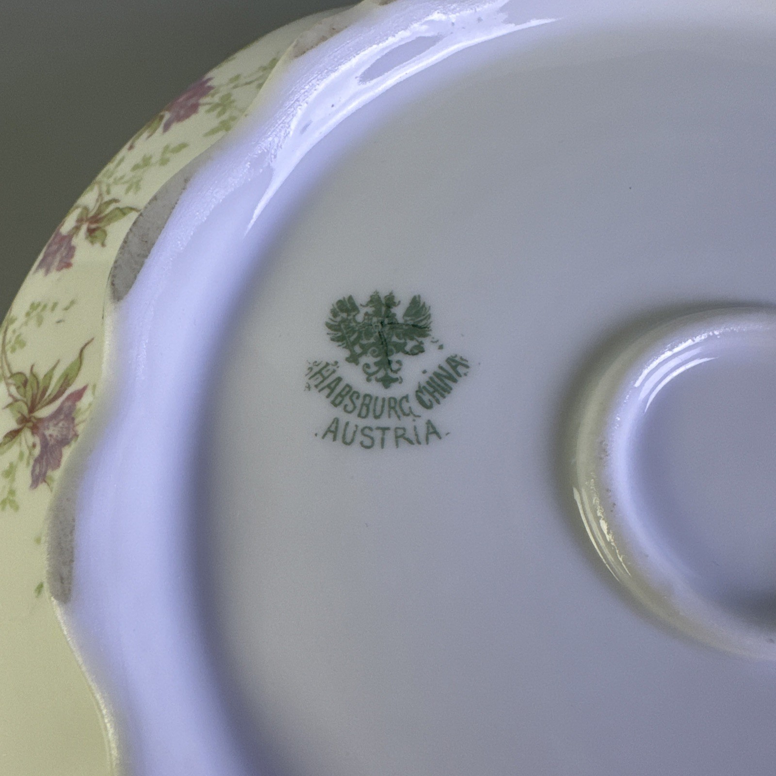 Austria Habsburg Purple Porcelain Covered Serving Tureen round 7.75 in diameter