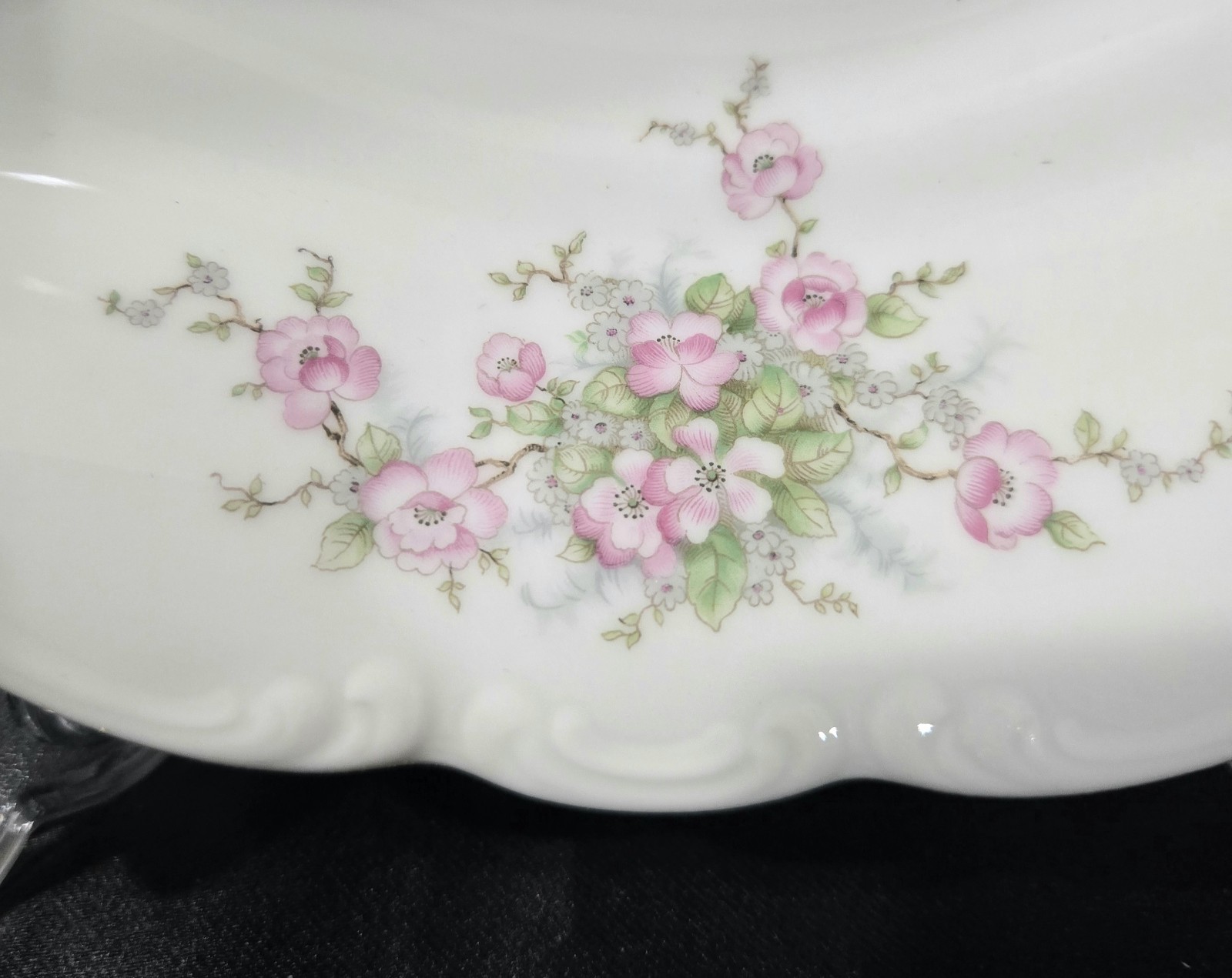 MINT Johann Haviland Bridal Rose Bavaria LG Oval Vegetable Bowl Pink Roses