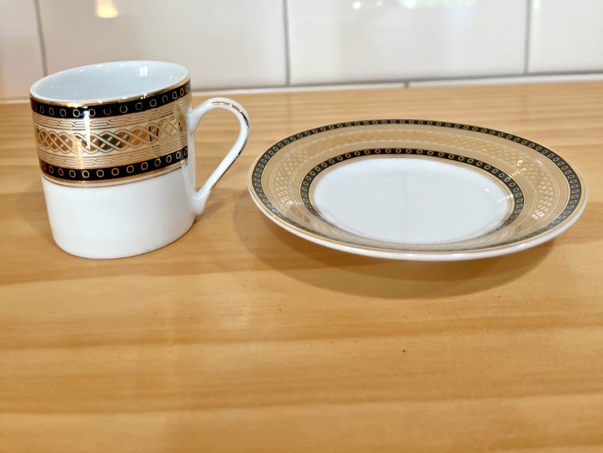 VTG Nour Black Gold Porcelain Demitasse Cups & Saucers Twelve Piece Set Espresso