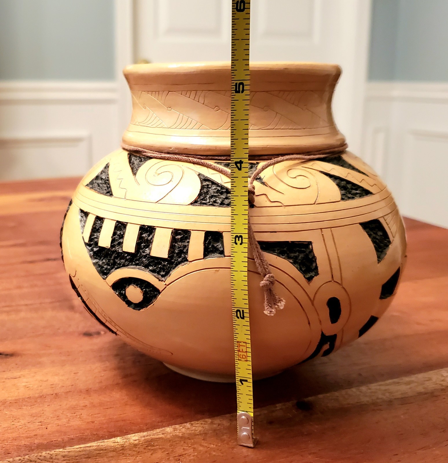 Southwest Ceramic Pottery Jar 5.5″ Geometric Design