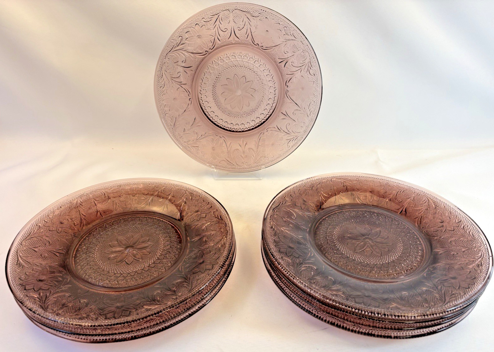 Tiara Indiana Glass Amethyst Purple Lavender 10 1/2″ Dinner Plates – SET OF 8