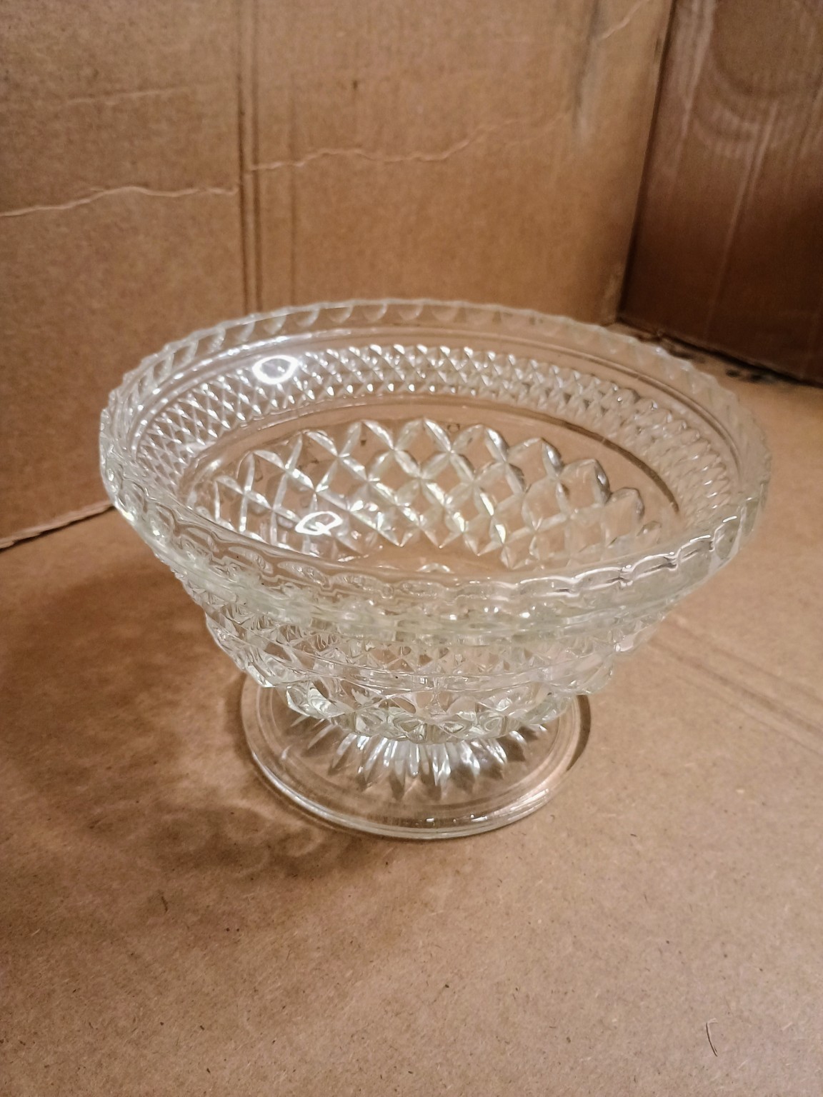 Vintage Clear Pressed Glass Footed Pedestal Bowl Diamond Starburst 6.5