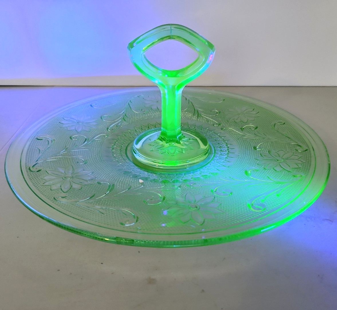 Indiana Glass Chantilly, Sandwich, Tidbit Handled Tray 1920s